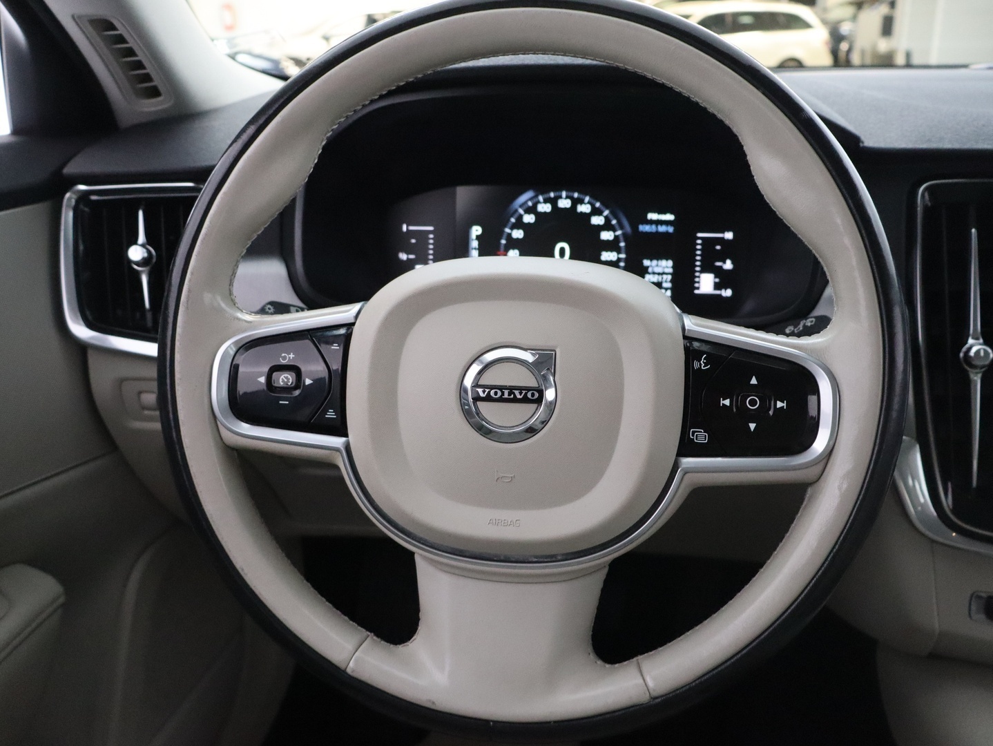 VOLVO V90 2017