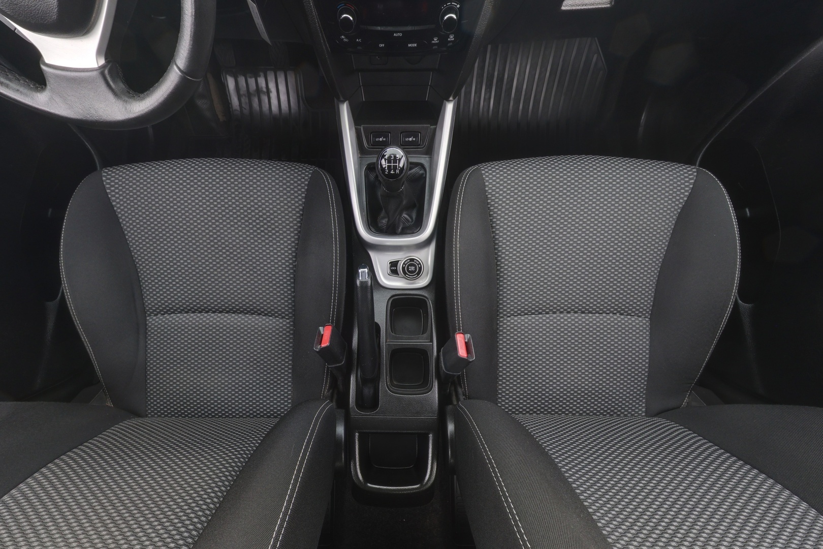 SUZUKI Vitara 2015
