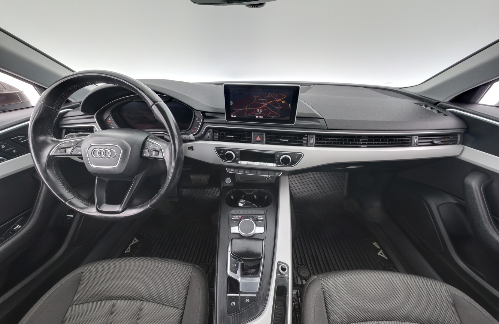 AUDI A4 2016