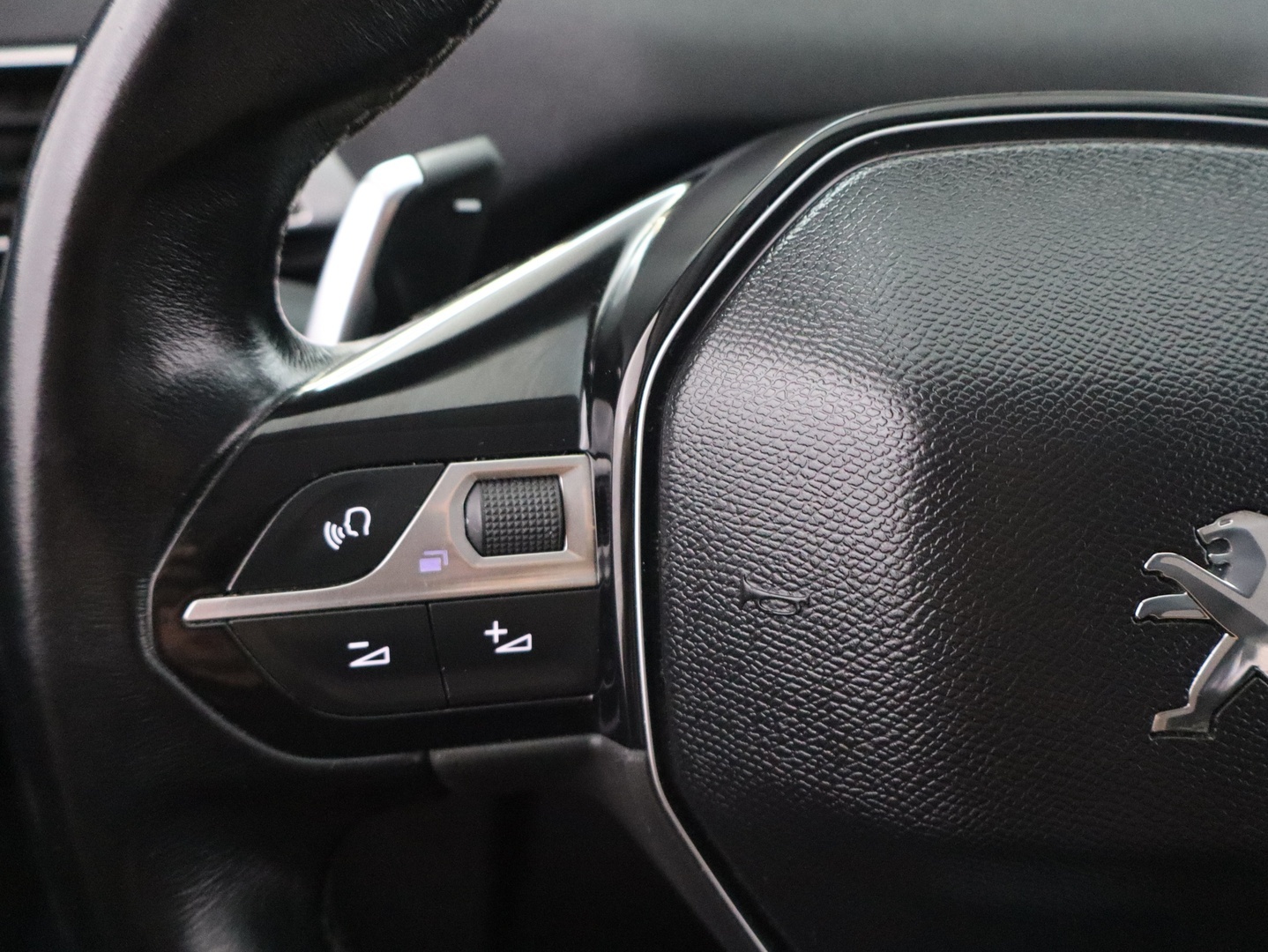 PEUGEOT 3008 12