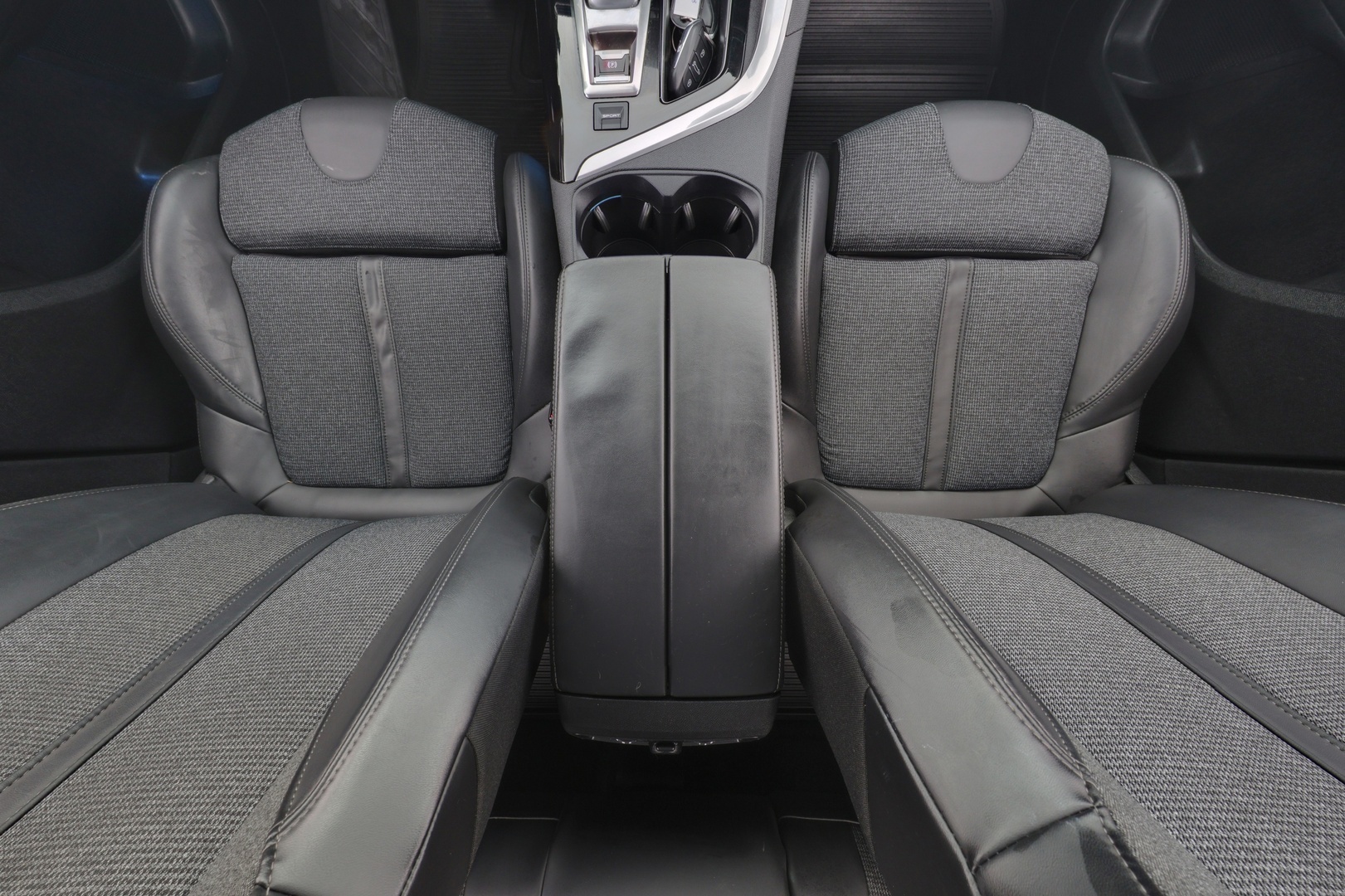 PEUGEOT 3008 9