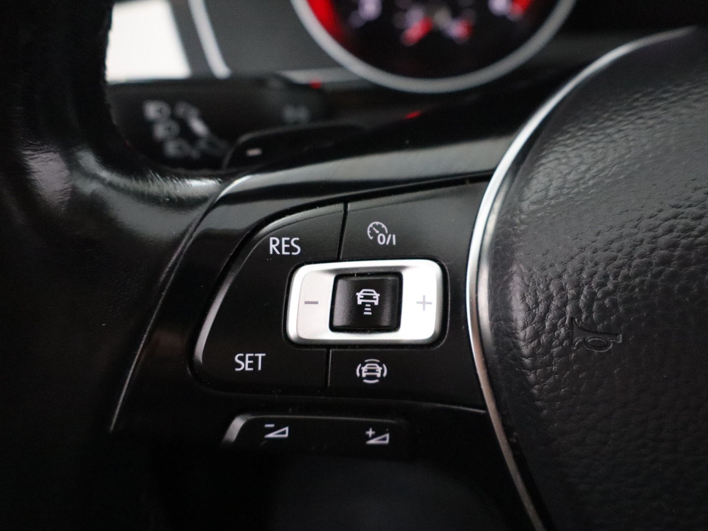 VOLKSWAGEN Passat 2019