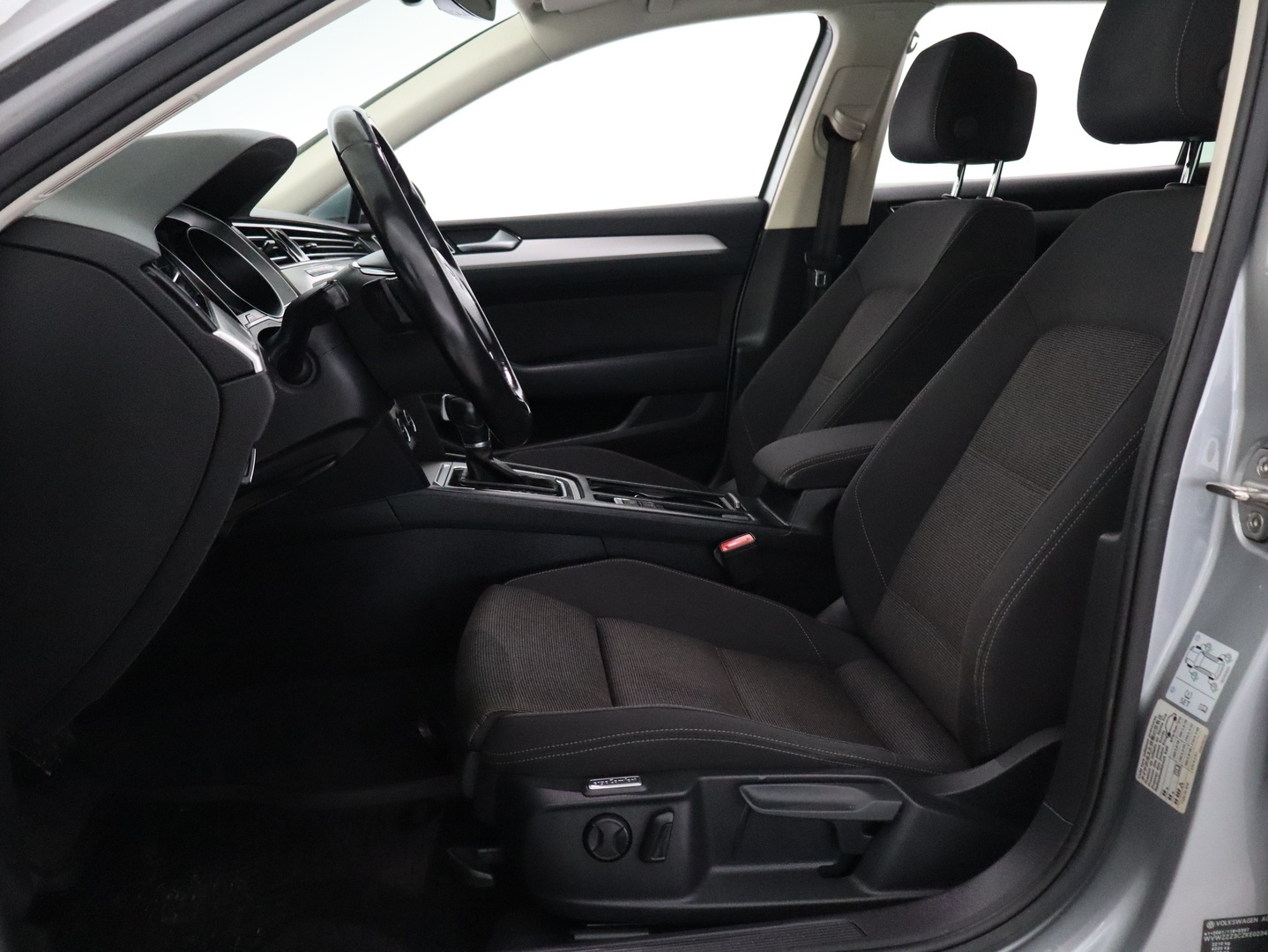 VOLKSWAGEN Passat 2019