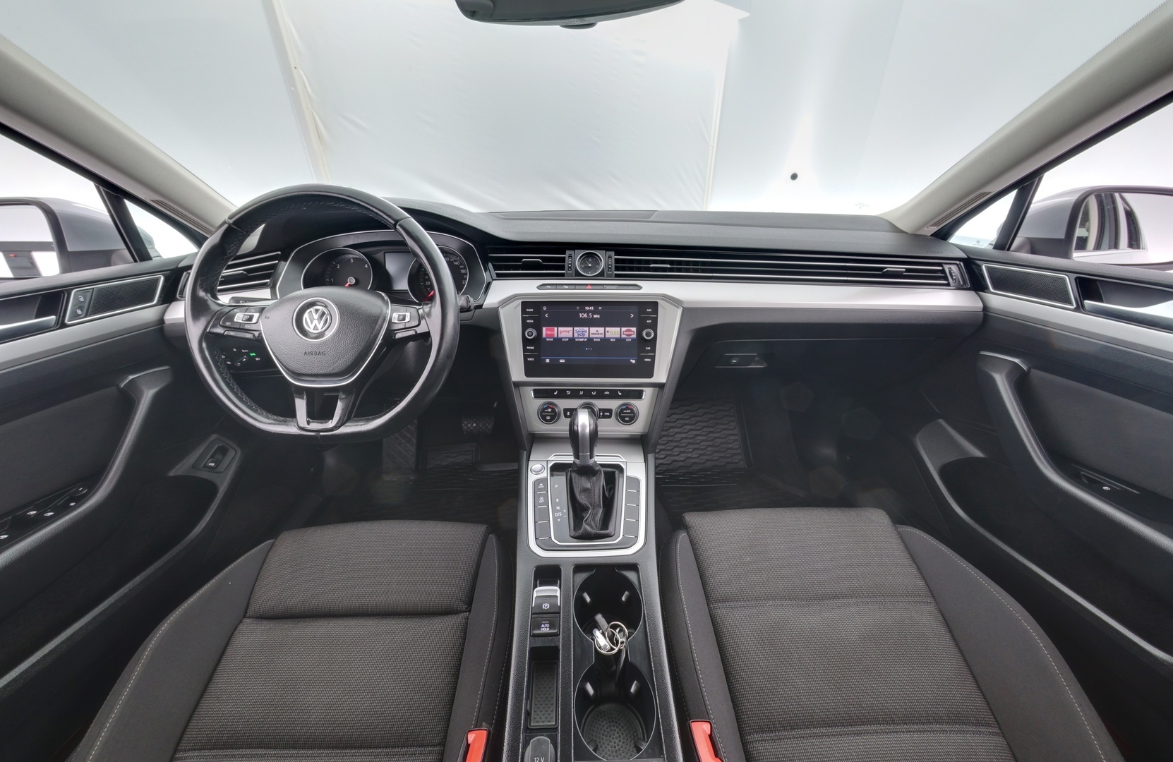 VOLKSWAGEN Passat 2019