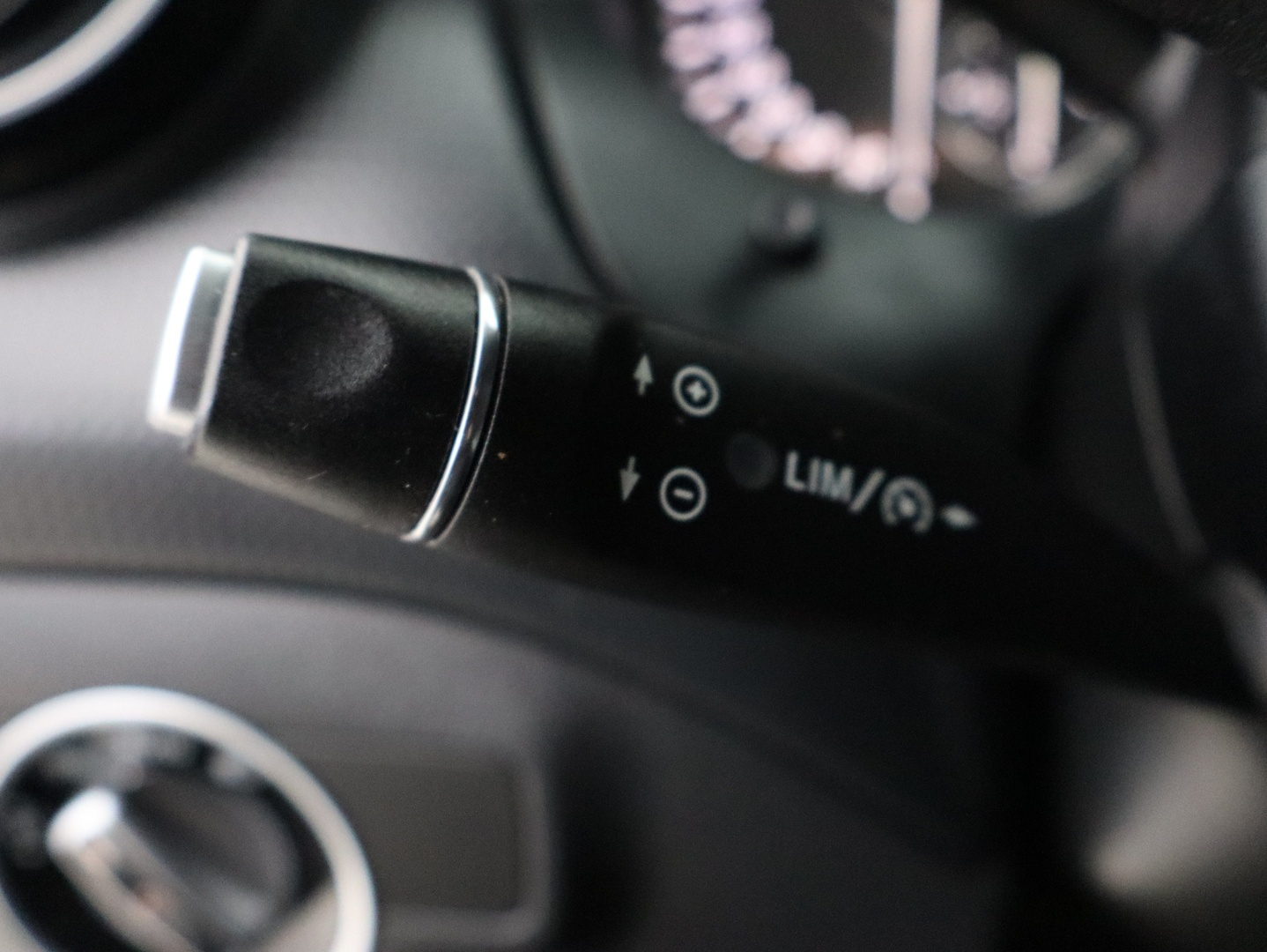 MERCEDES-BENZ A 2013