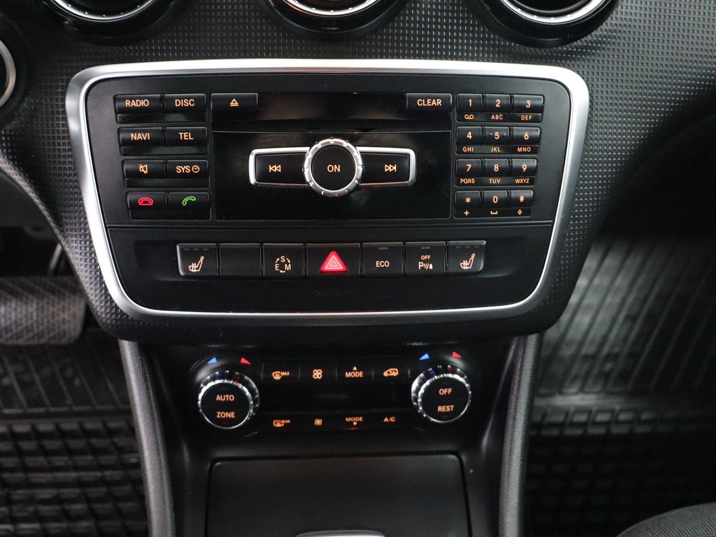 MERCEDES-BENZ A 2013