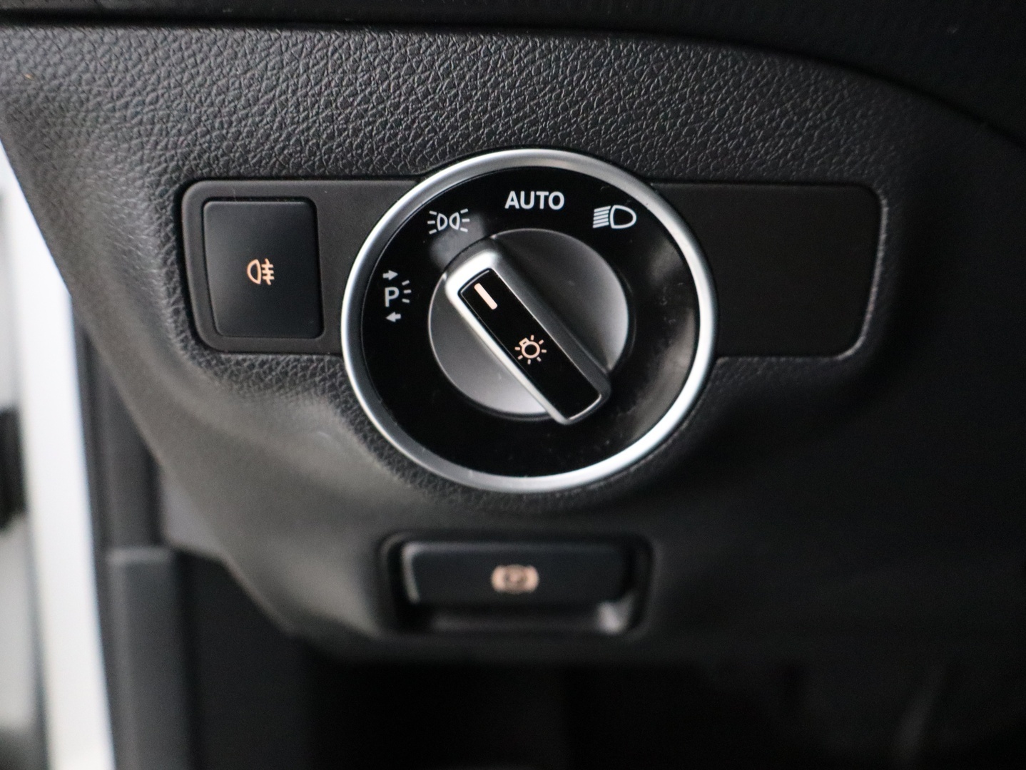 MERCEDES-BENZ A 2013