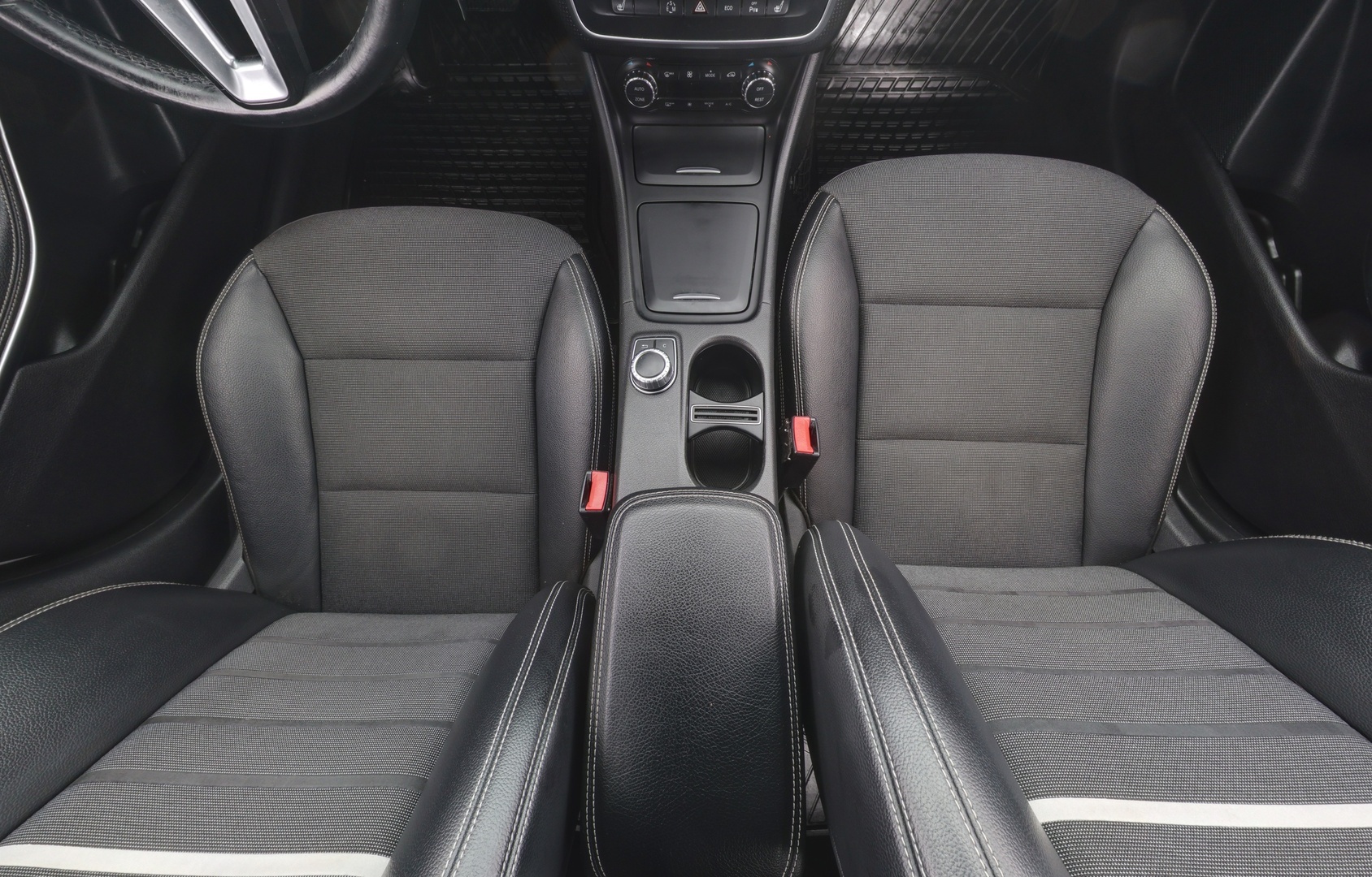 MERCEDES-BENZ A 2013