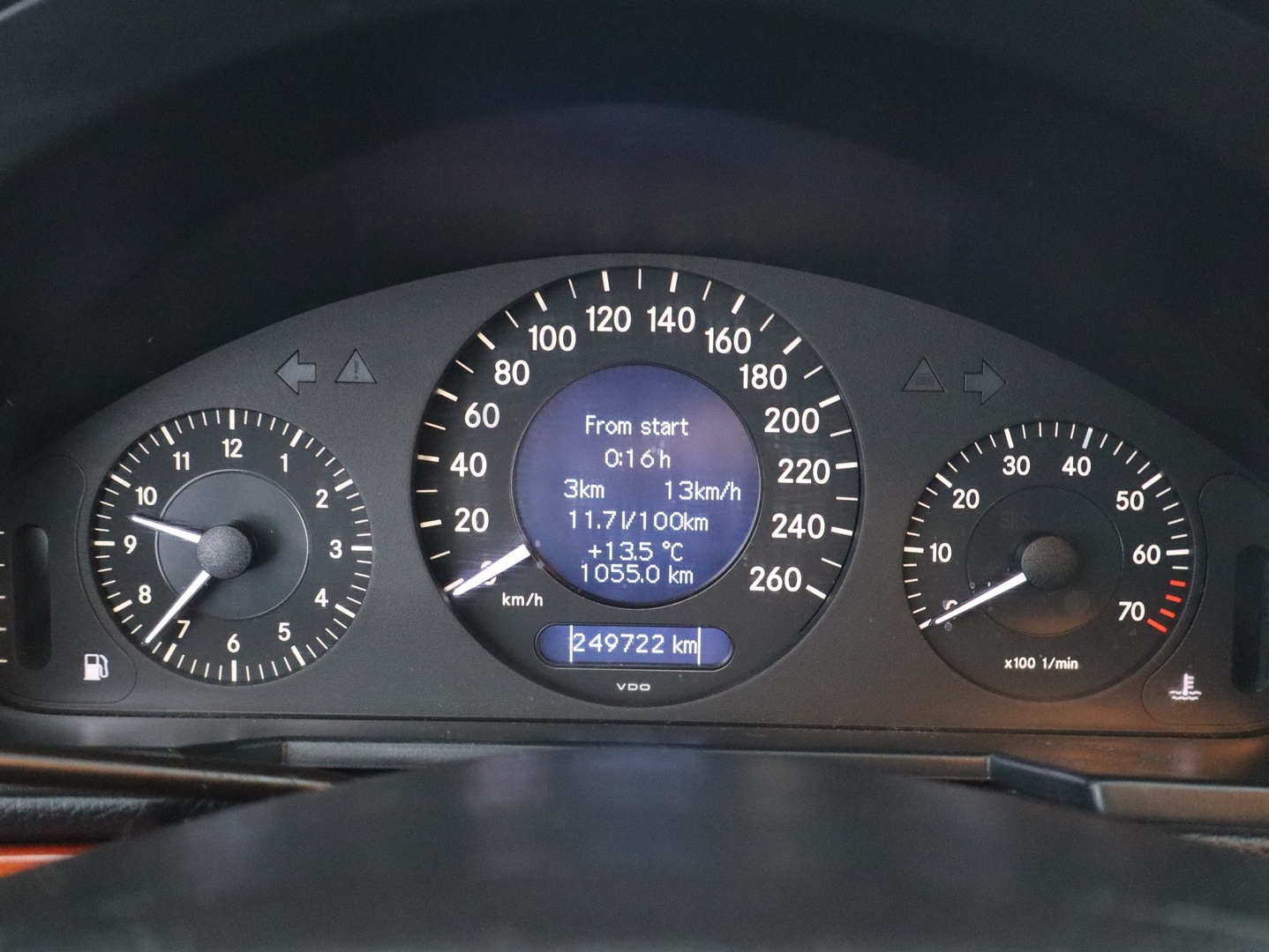 MERCEDES-BENZ E 2007