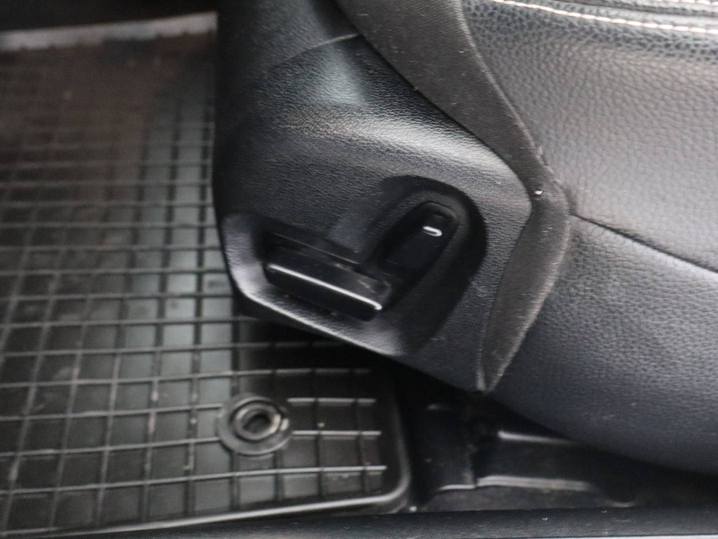 MERCEDES-BENZ E 2007