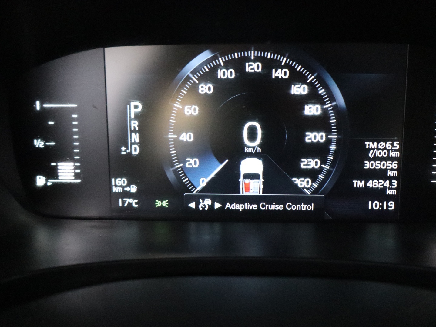 VOLVO V90 11