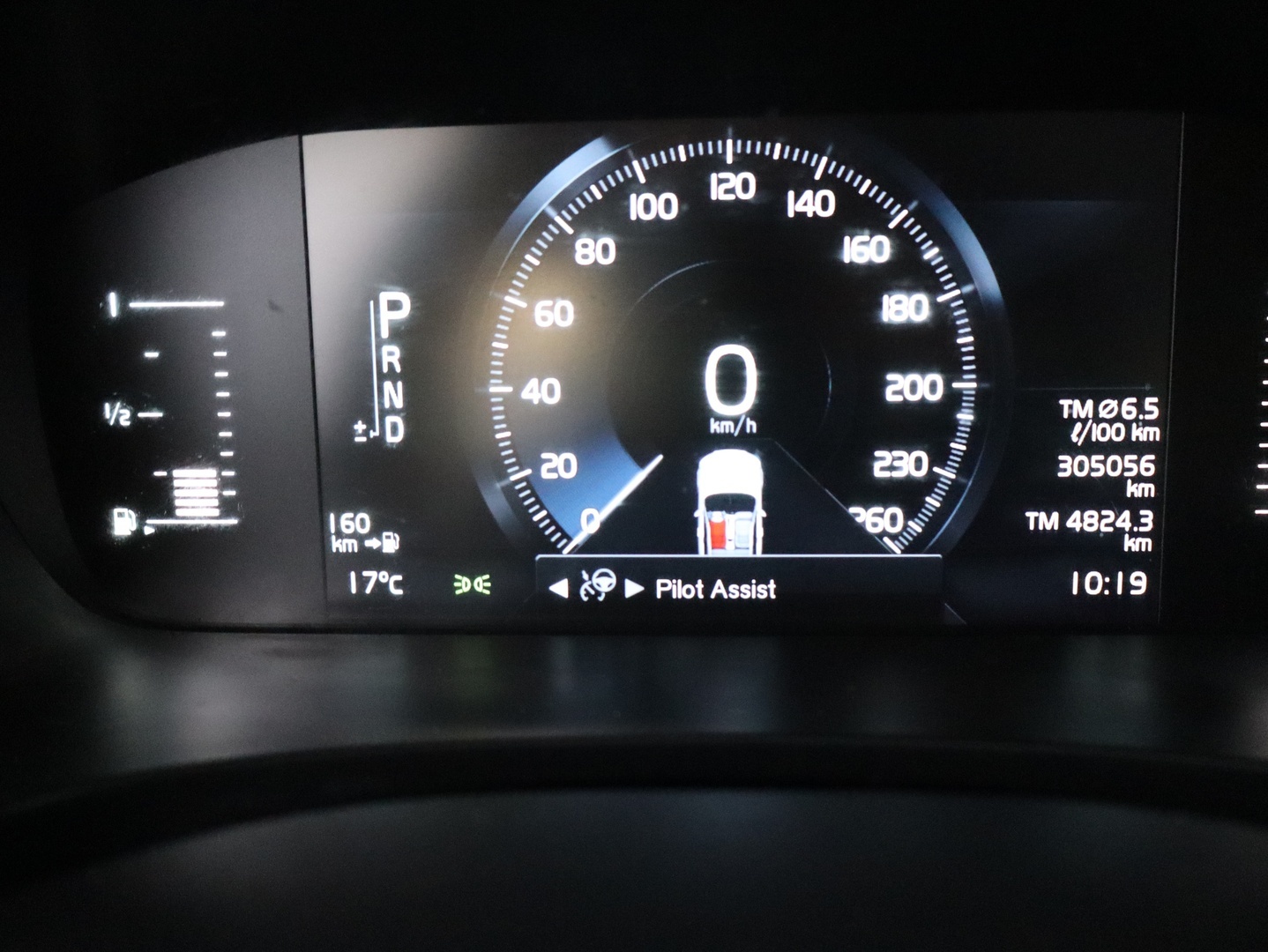 VOLVO V90 12