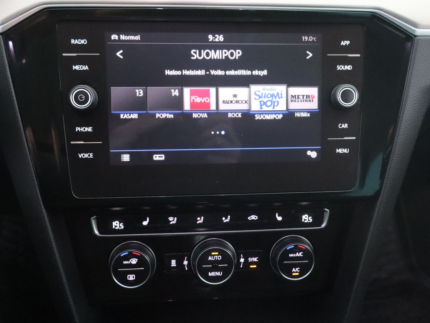 VOLKSWAGEN Passat 2018