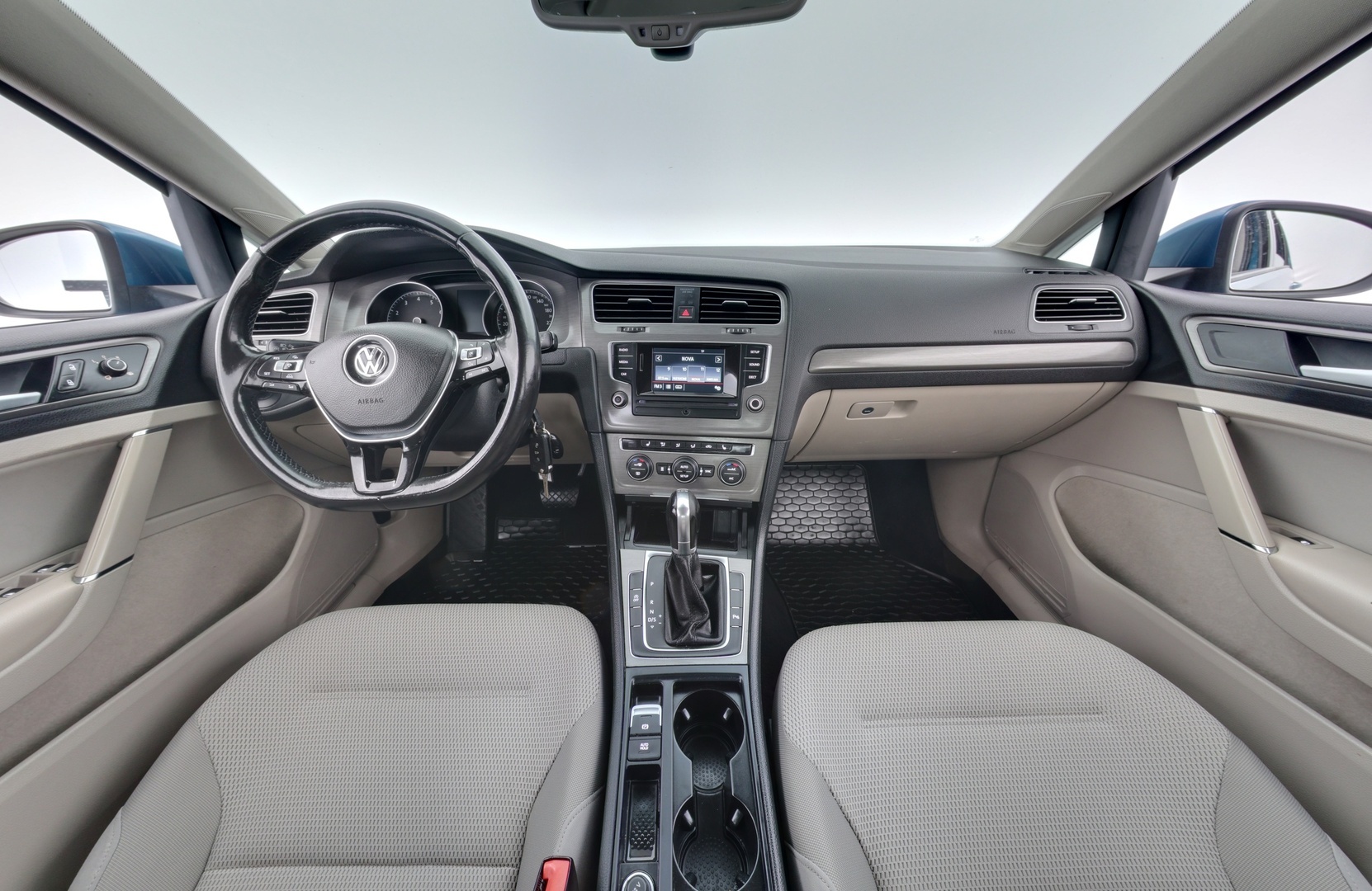 VOLKSWAGEN Golf 2013