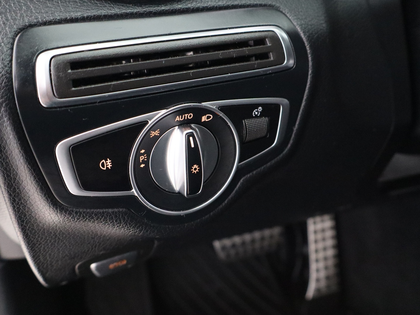 MERCEDES-BENZ C 2018