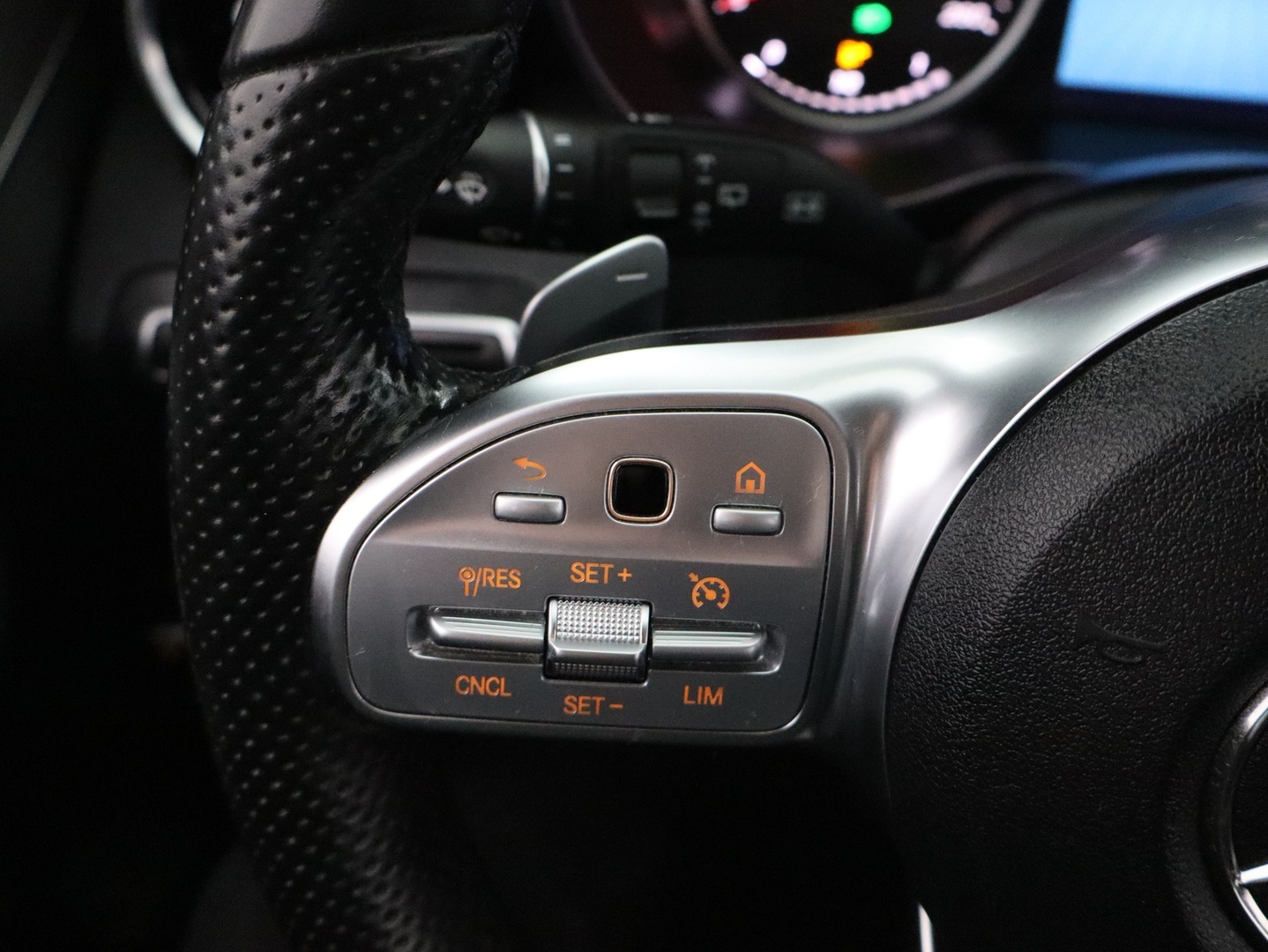 MERCEDES-BENZ C 2018