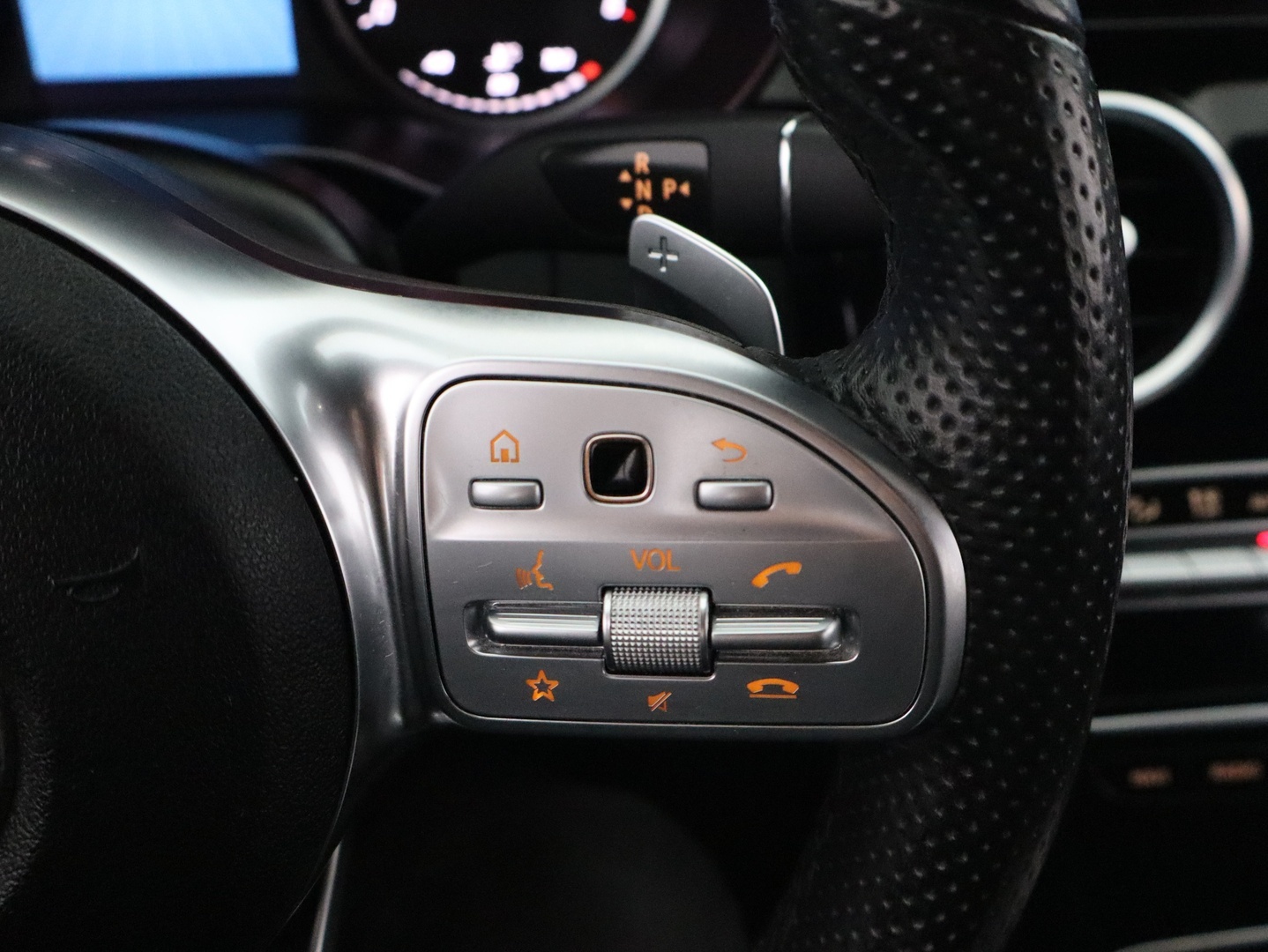 MERCEDES-BENZ C 2018