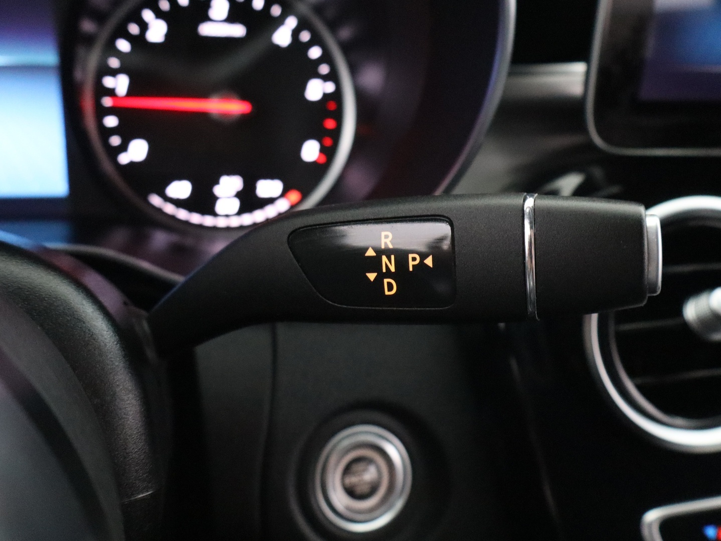 MERCEDES-BENZ C 2018