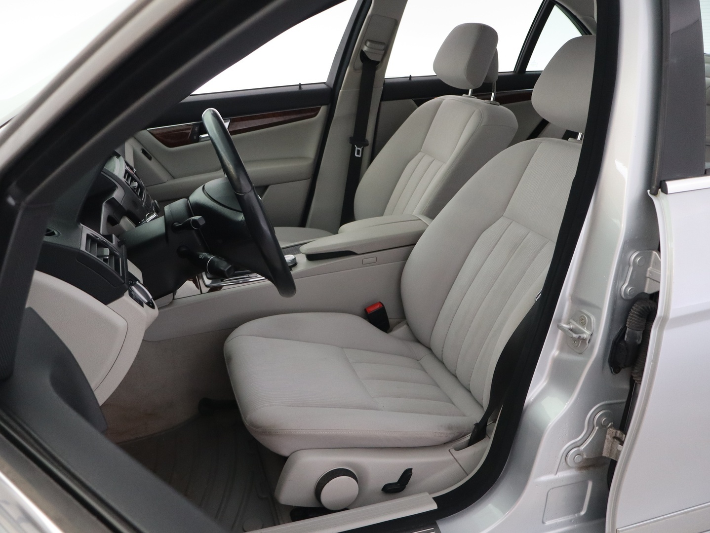 MERCEDES-BENZ C 2009