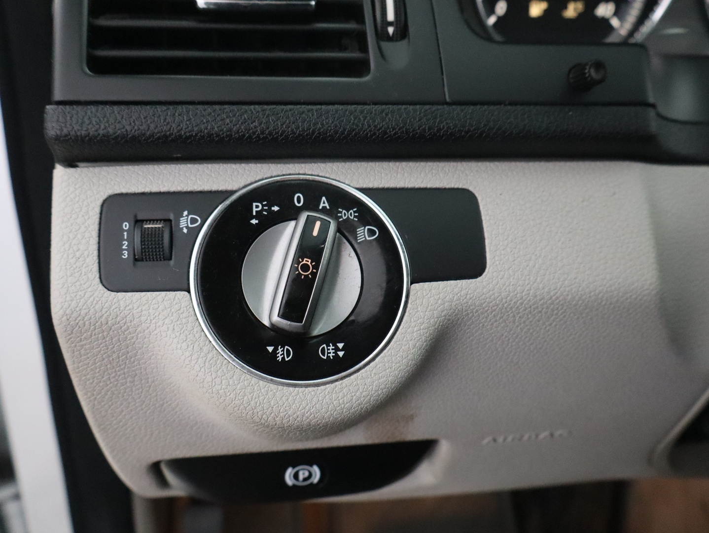 MERCEDES-BENZ C 2009