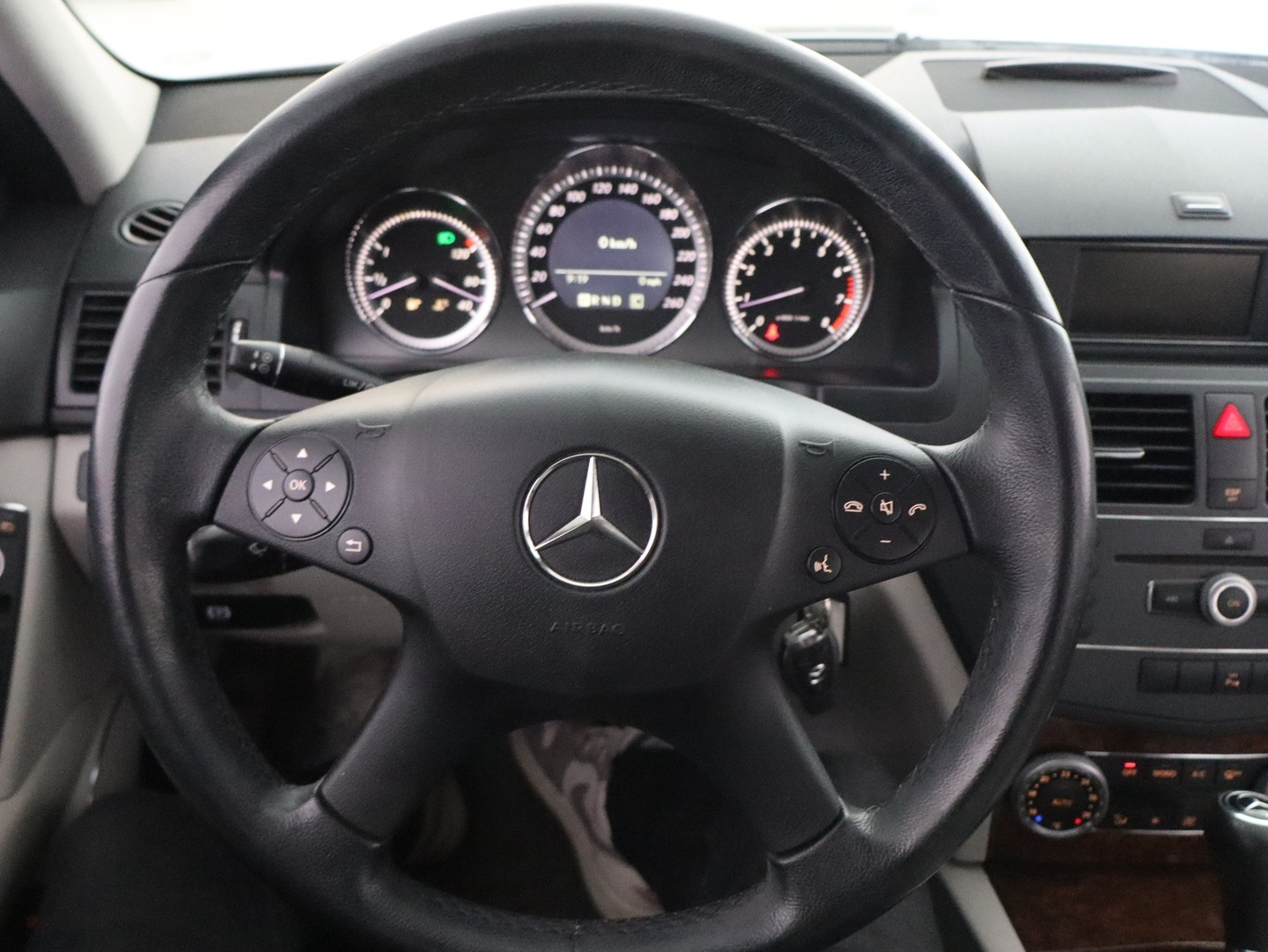 MERCEDES-BENZ C 2009