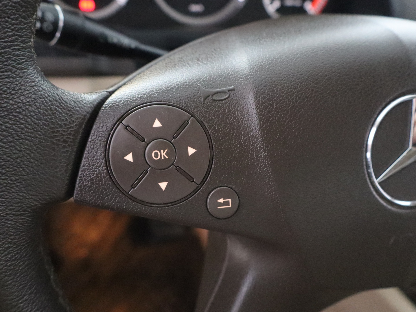 MERCEDES-BENZ C 2008