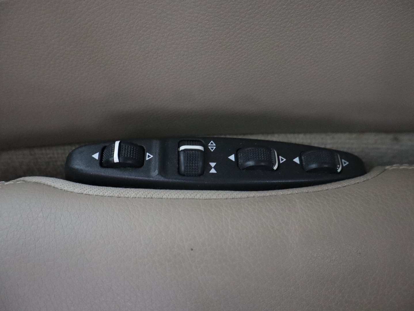 MERCEDES-BENZ C 2008