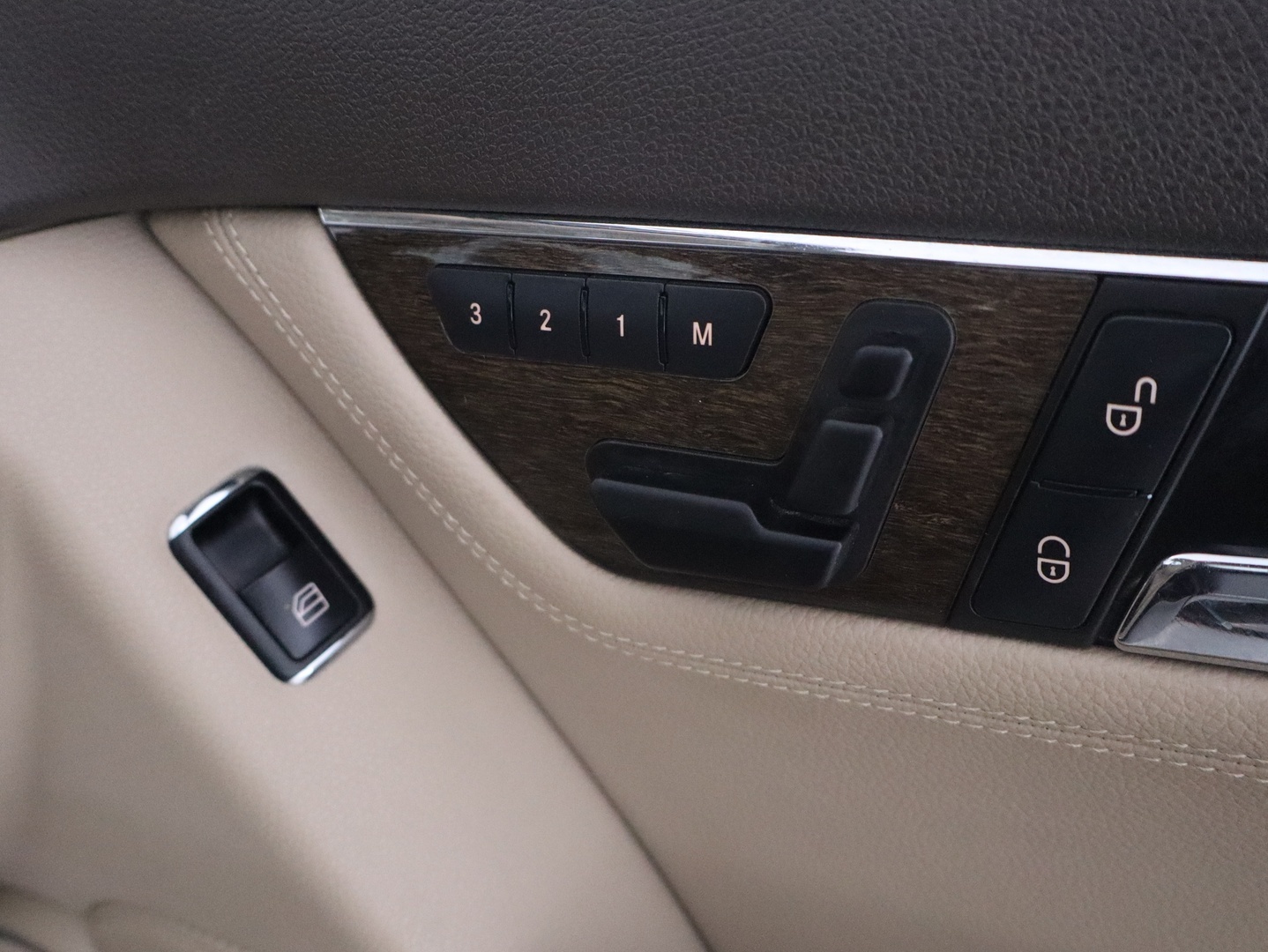 MERCEDES-BENZ C 2008