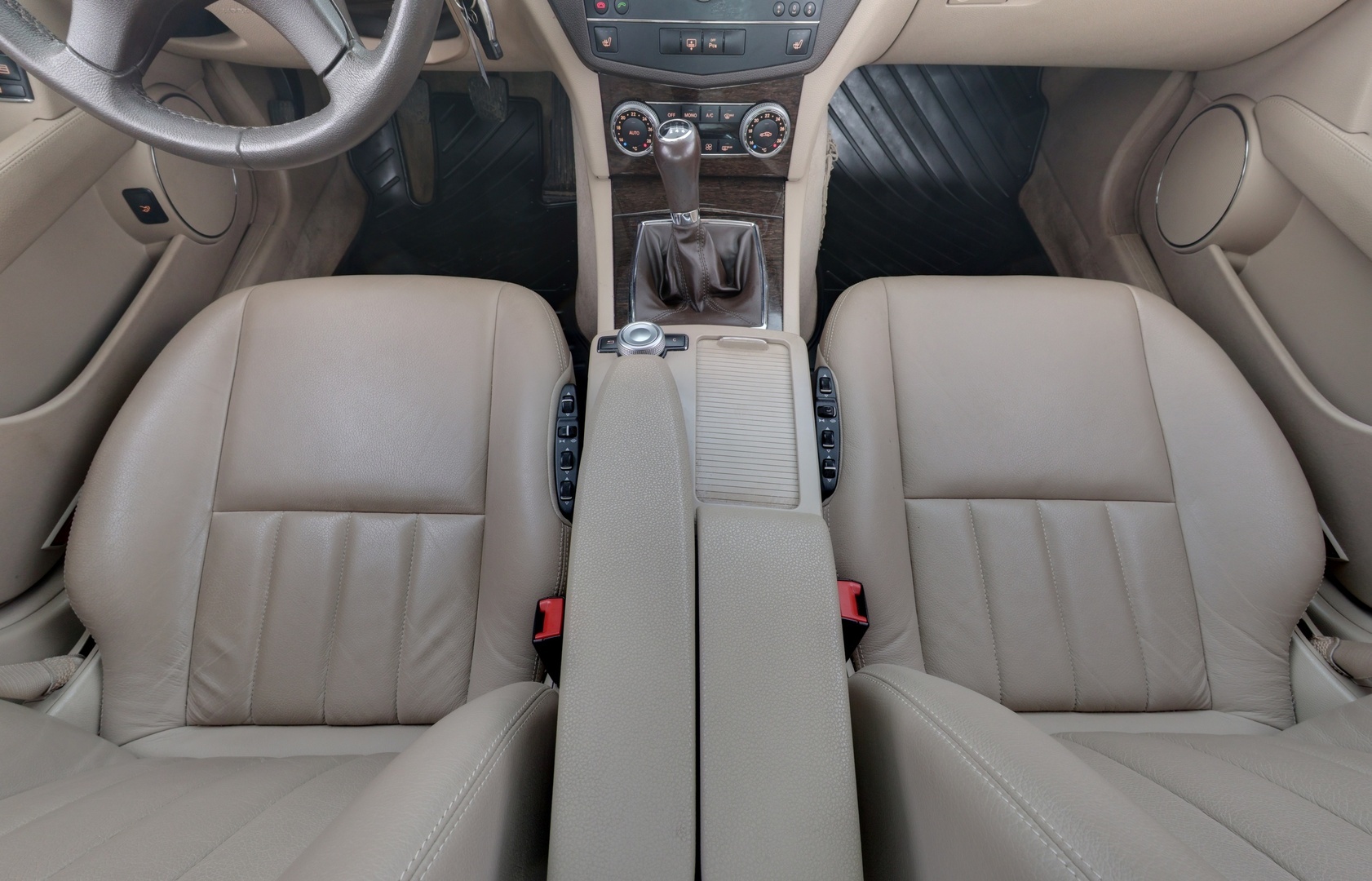 MERCEDES-BENZ C 2008