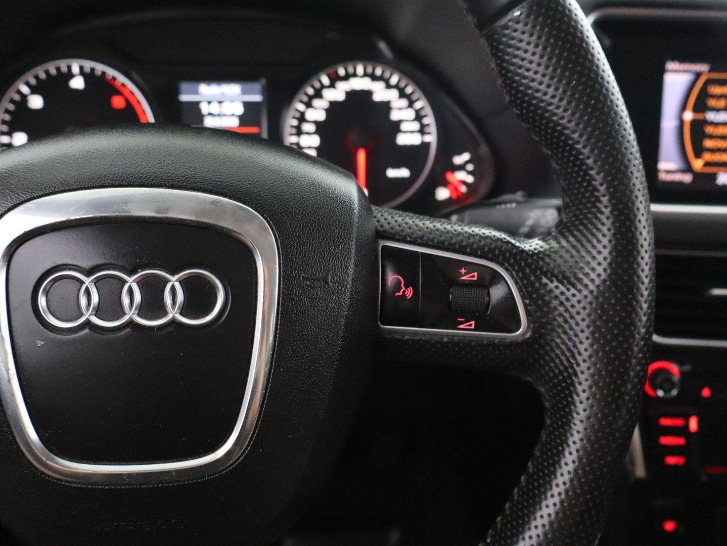 AUDI Q5 2011