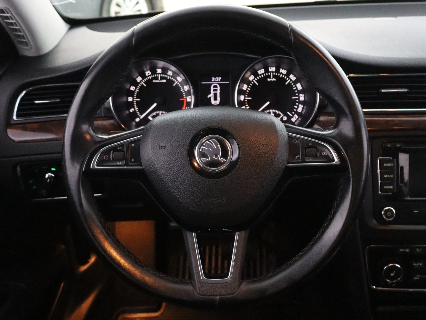 SKODA Superb 2014