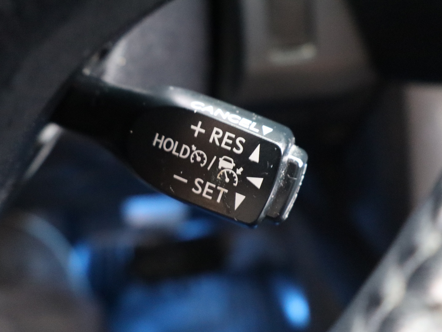 TOYOTA RAV4 2018