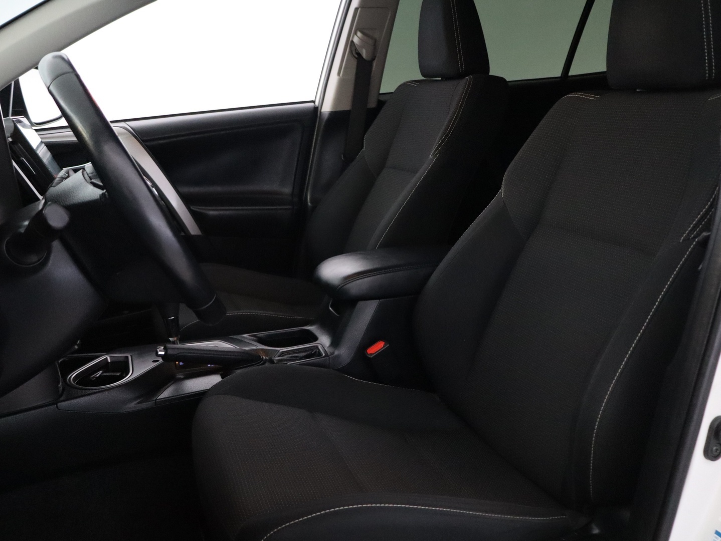TOYOTA RAV4 2018