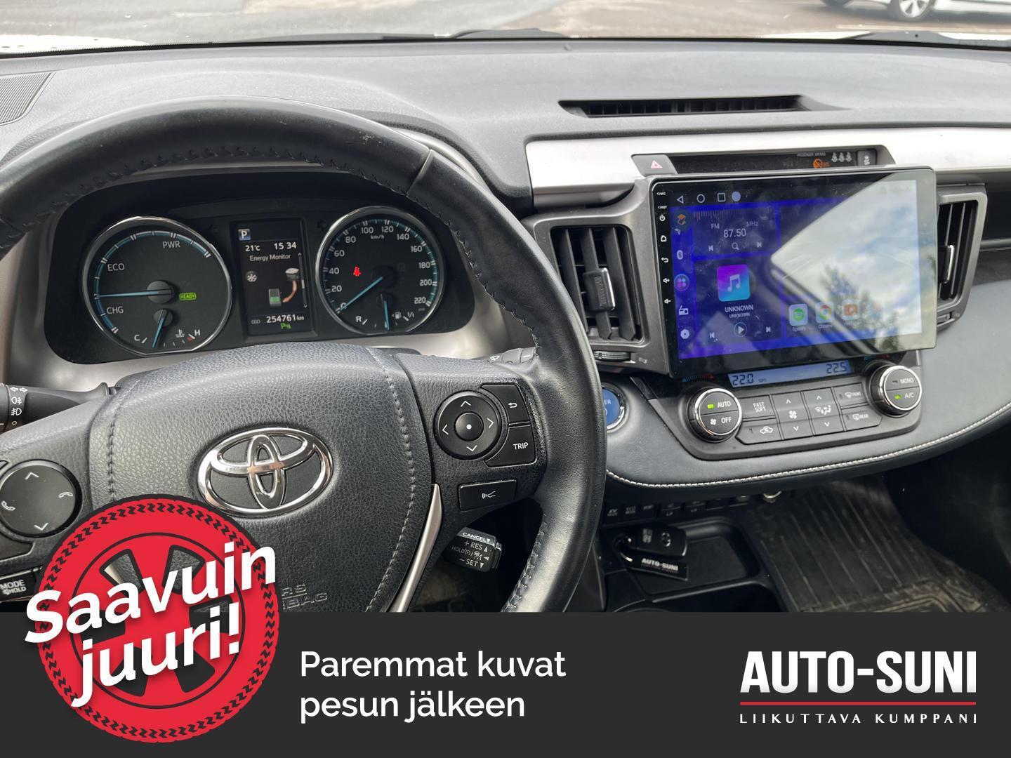 TOYOTA RAV4 2018