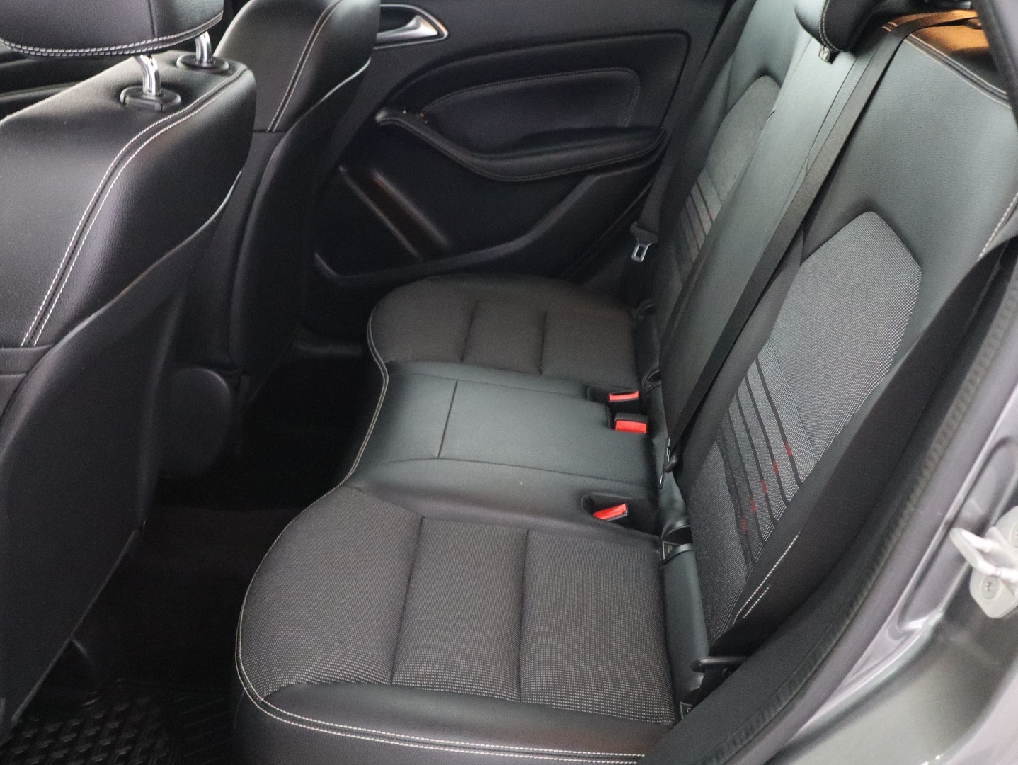 MERCEDES-BENZ B 2018