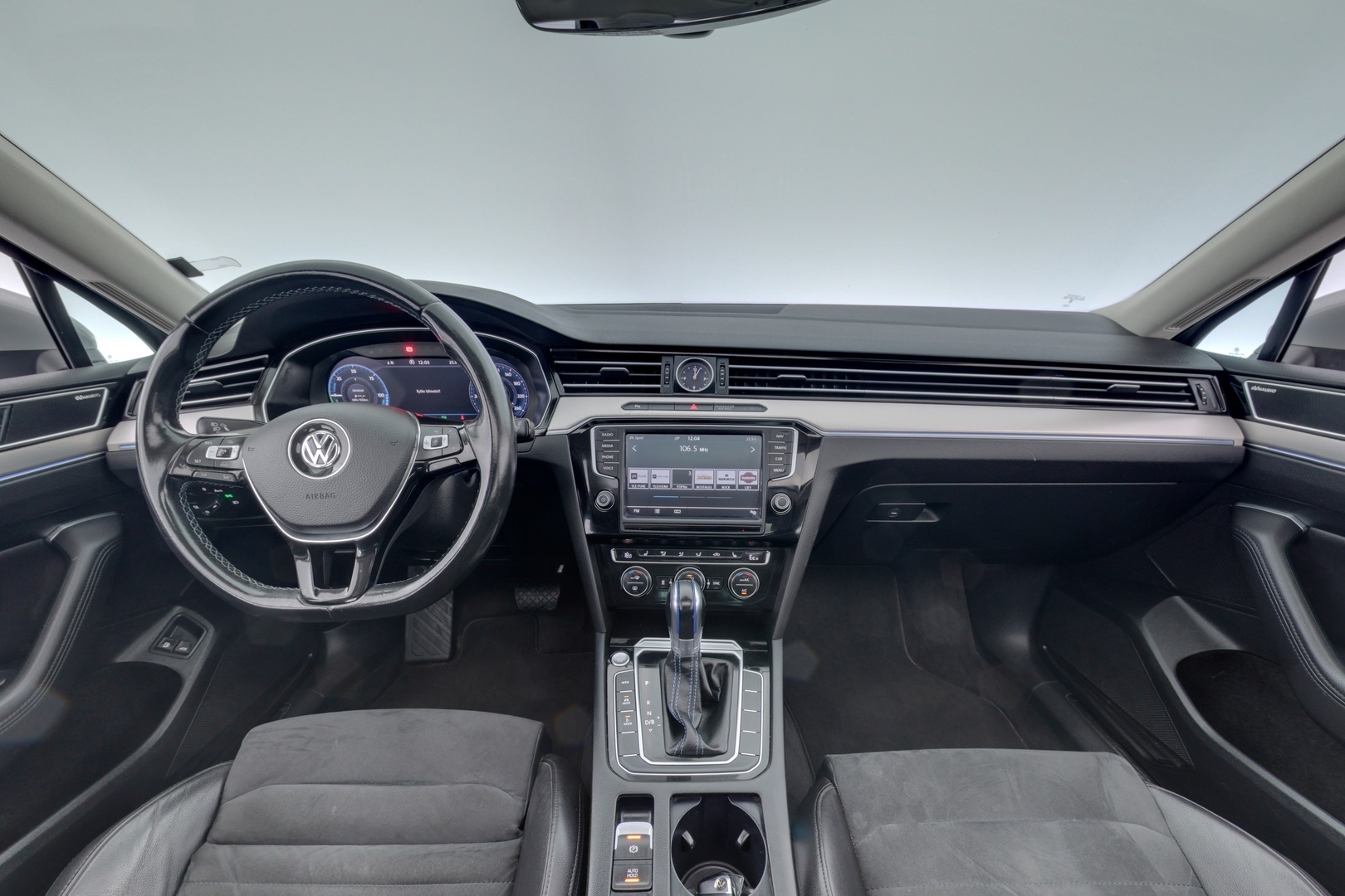 VOLKSWAGEN Passat 2017