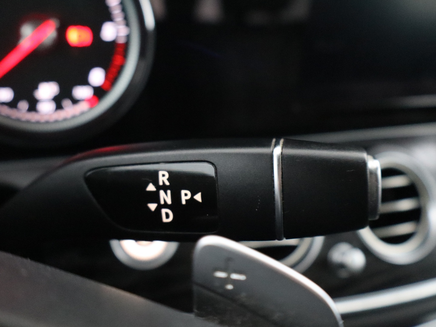 MERCEDES-BENZ E 2017