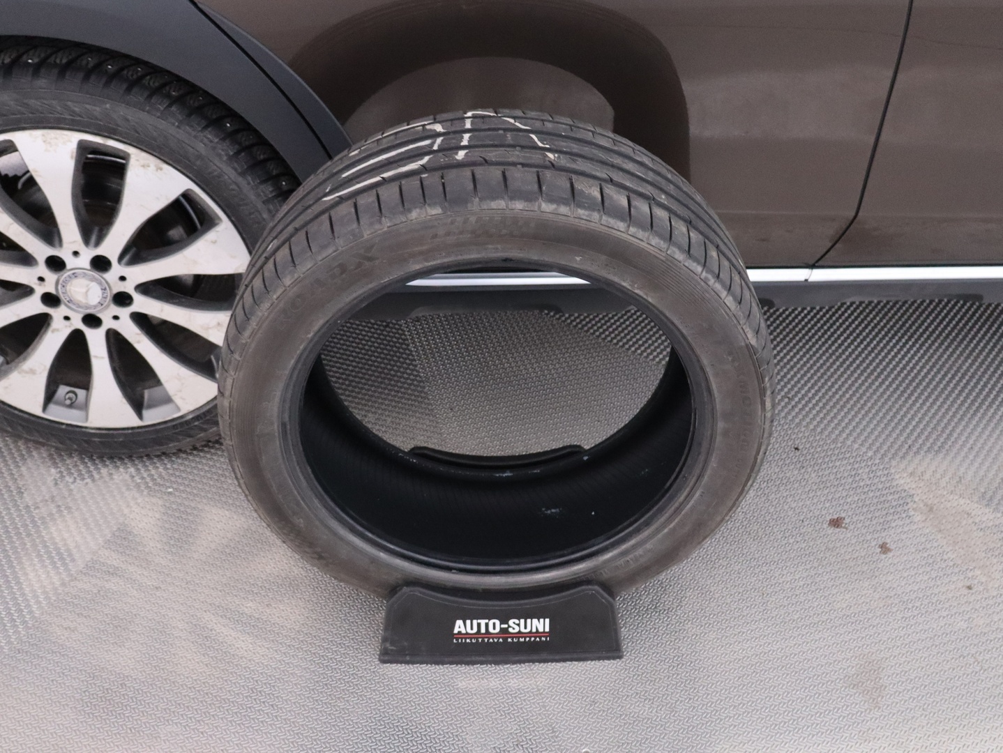 MERCEDES-BENZ E 2017