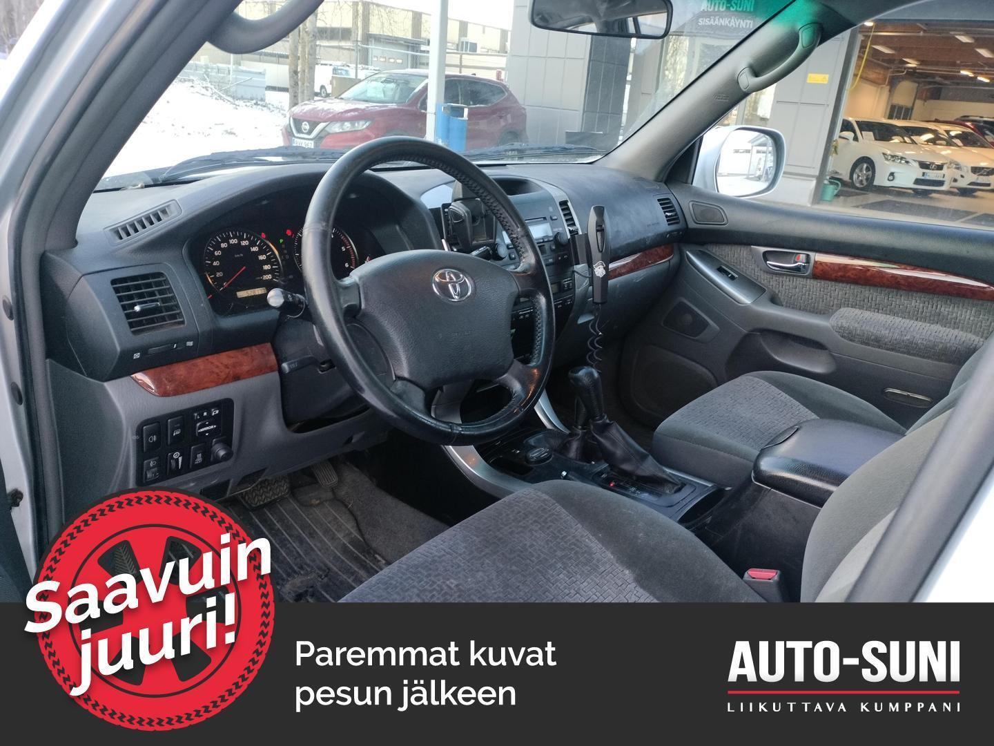 TOYOTA Land Cruiser 2004