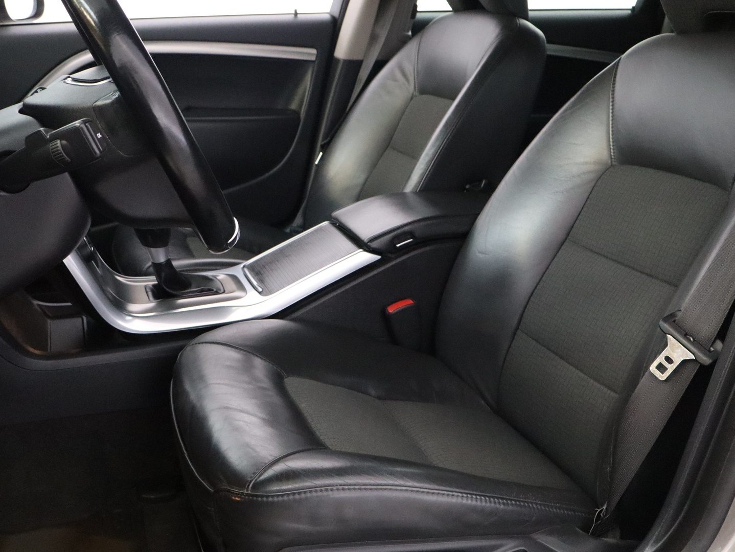 VOLVO V70 2013