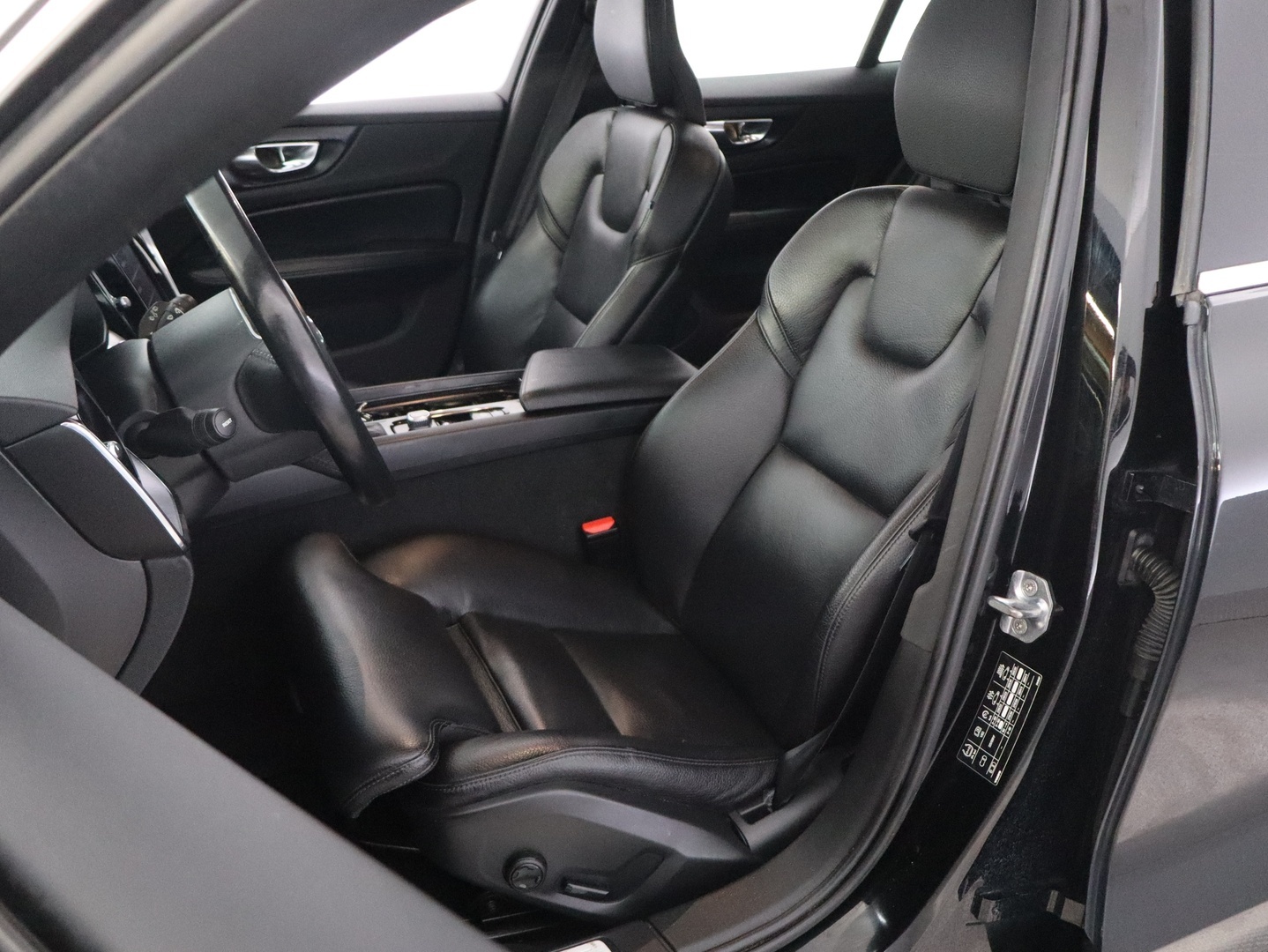 VOLVO V60 2019