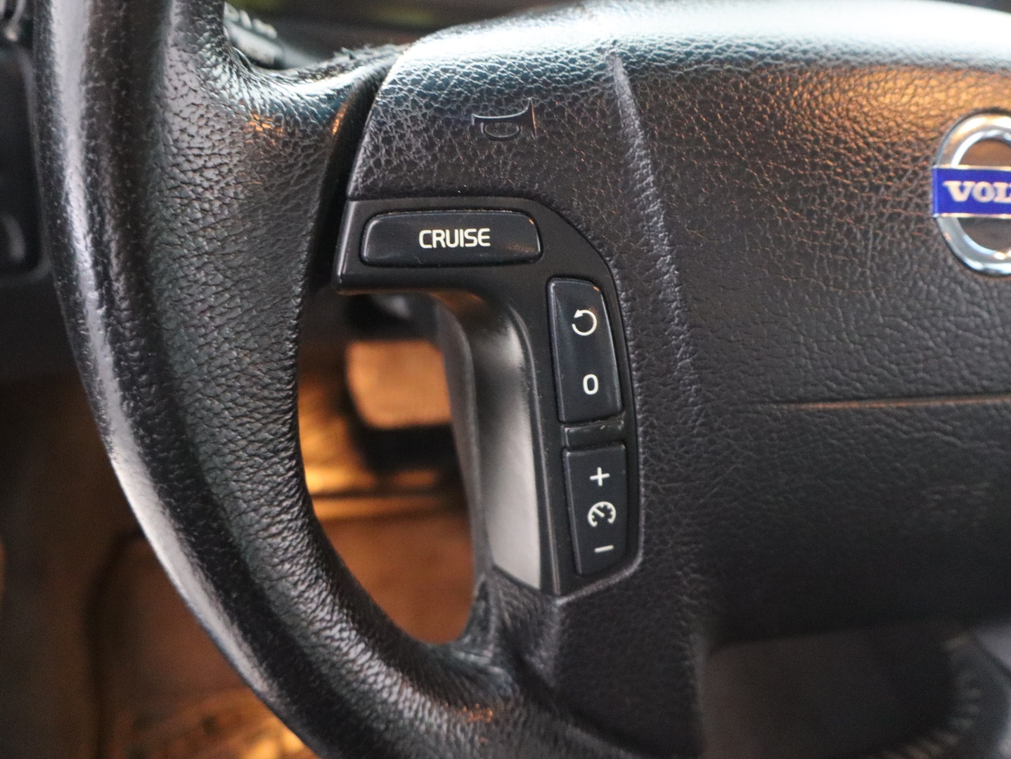 VOLVO V70 2005
