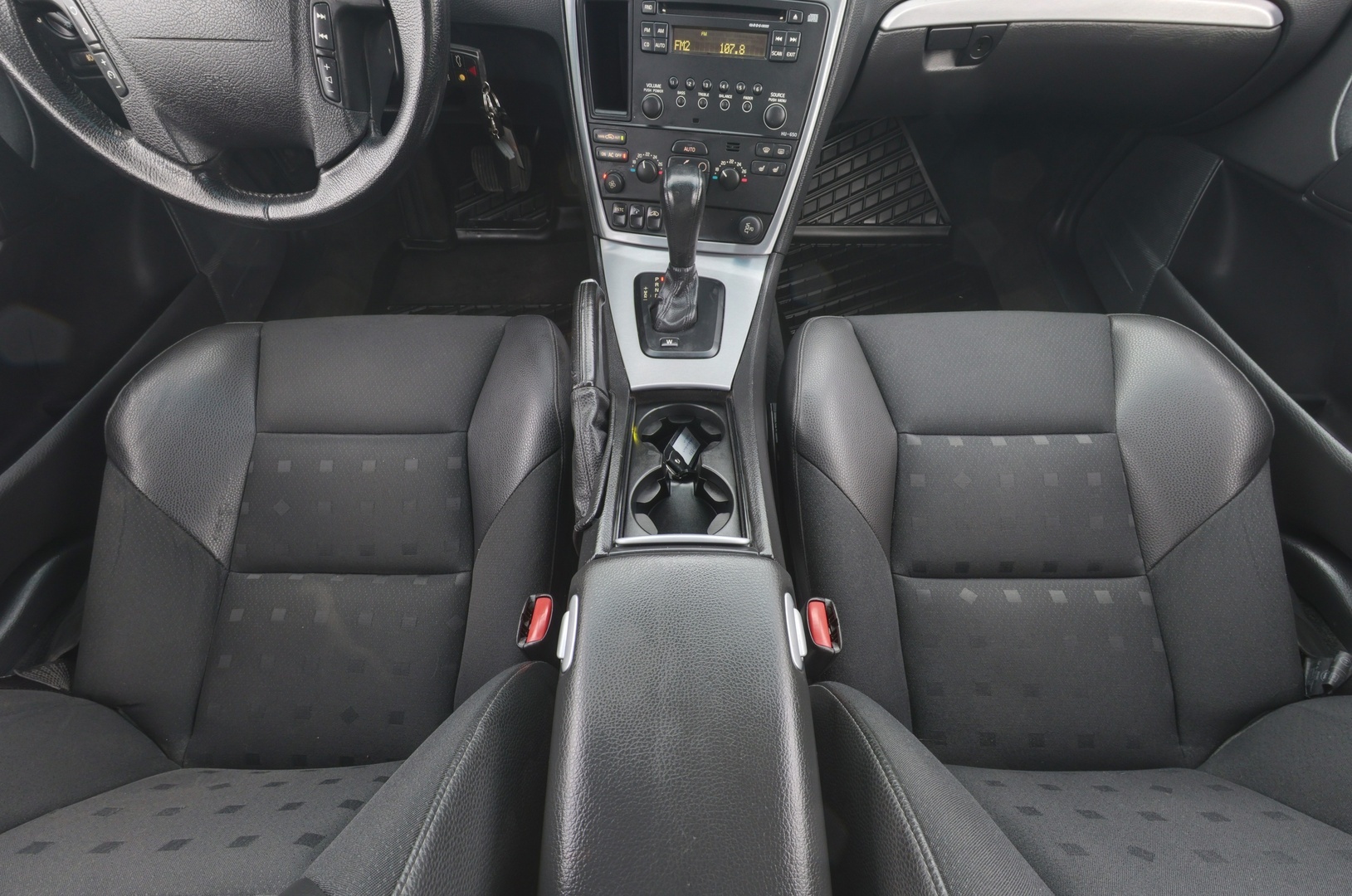 VOLVO V70 2005