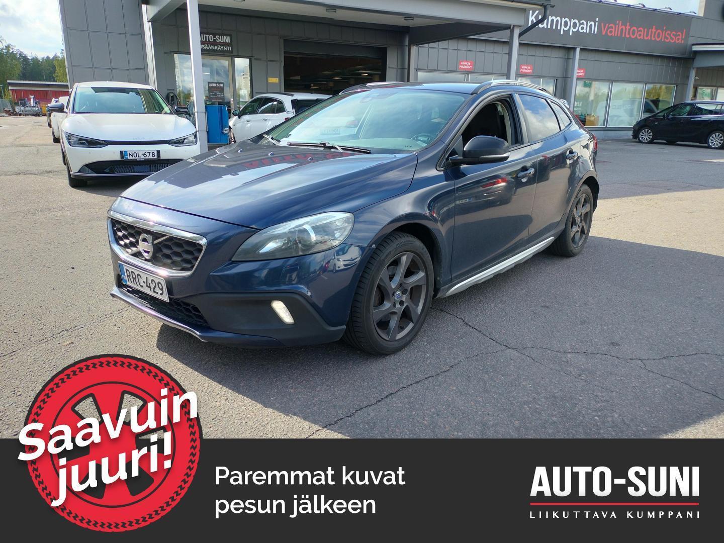 VOLVO V40 Cross Country 2013