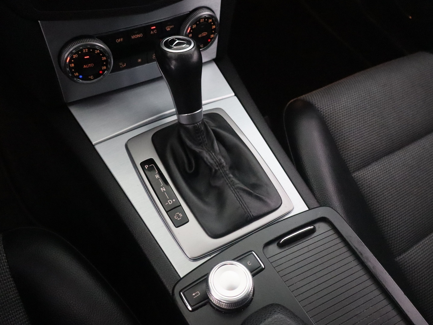 MERCEDES-BENZ C 2008