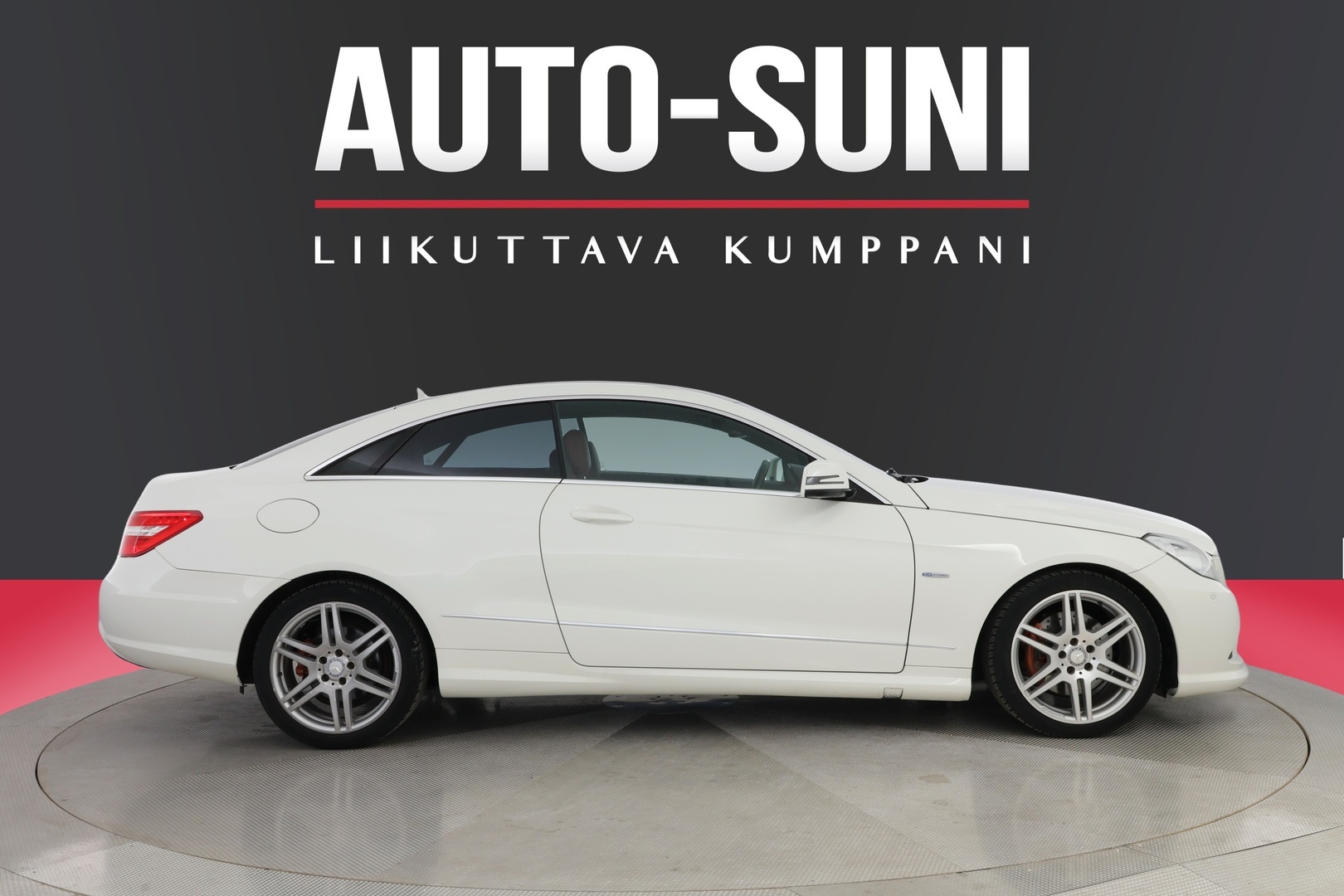 MERCEDES-BENZ E 2010