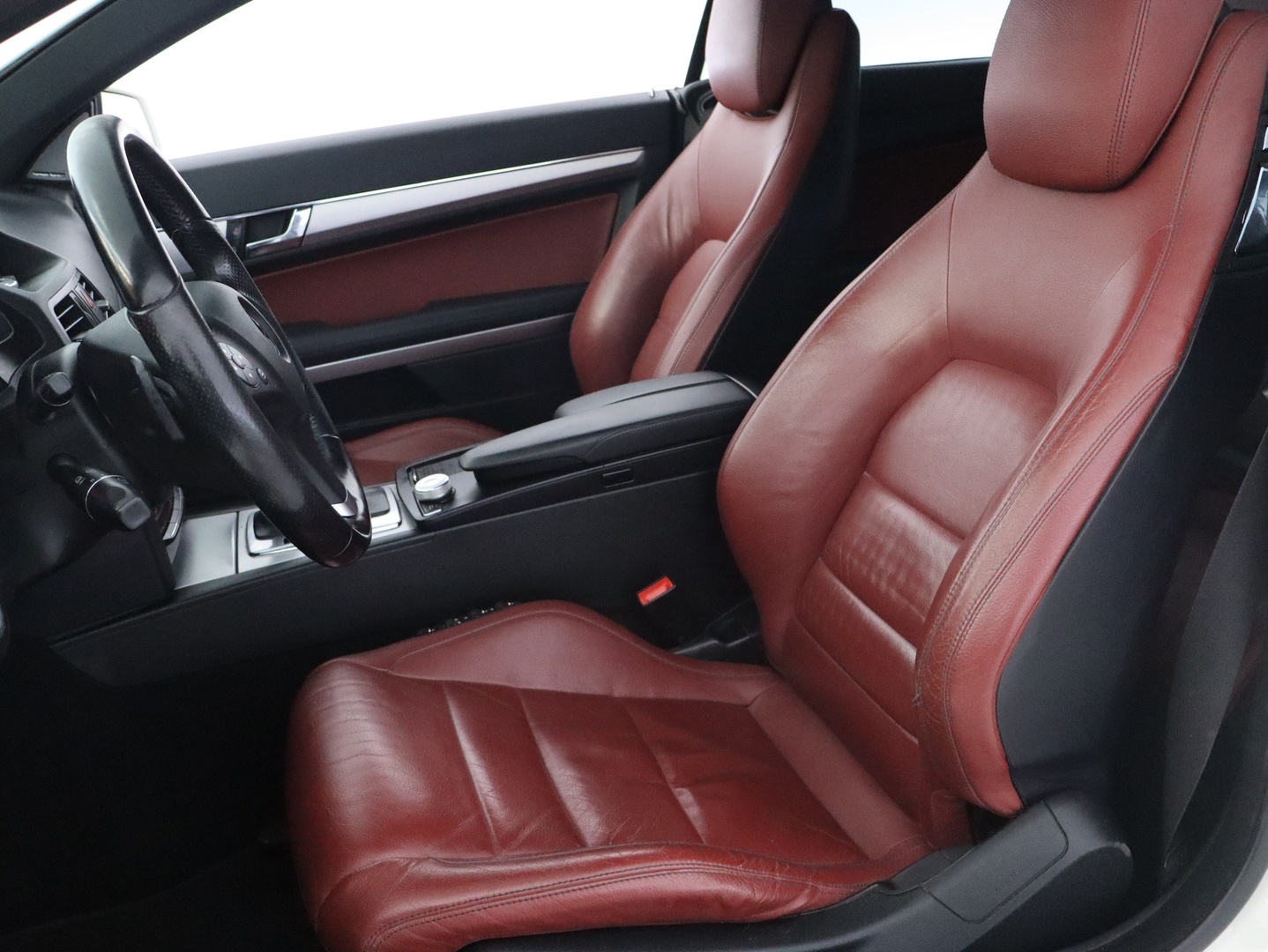 MERCEDES-BENZ E 2010