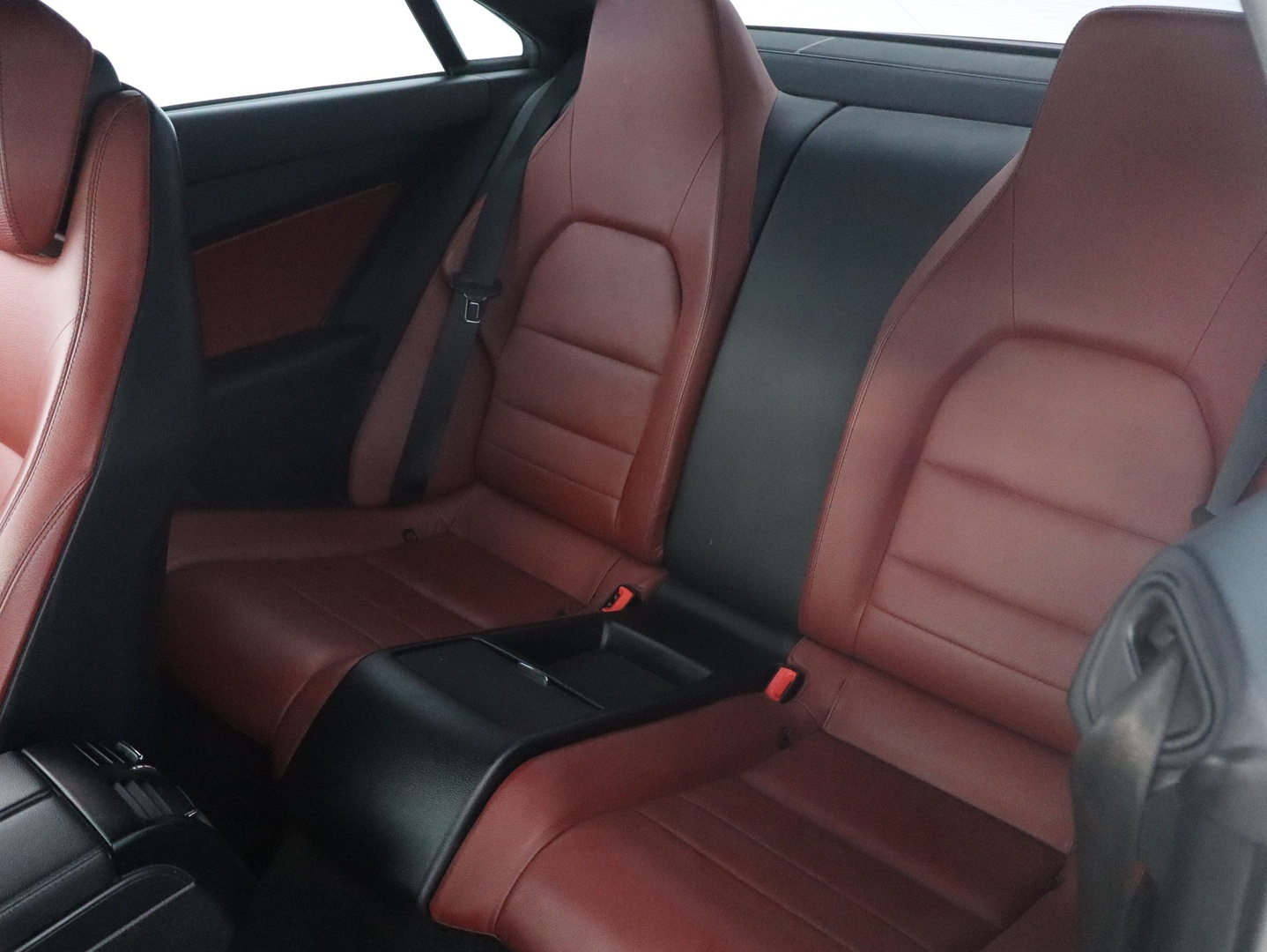 MERCEDES-BENZ E 2010