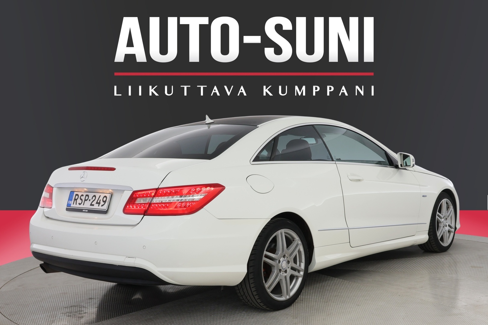 MERCEDES-BENZ E 2010