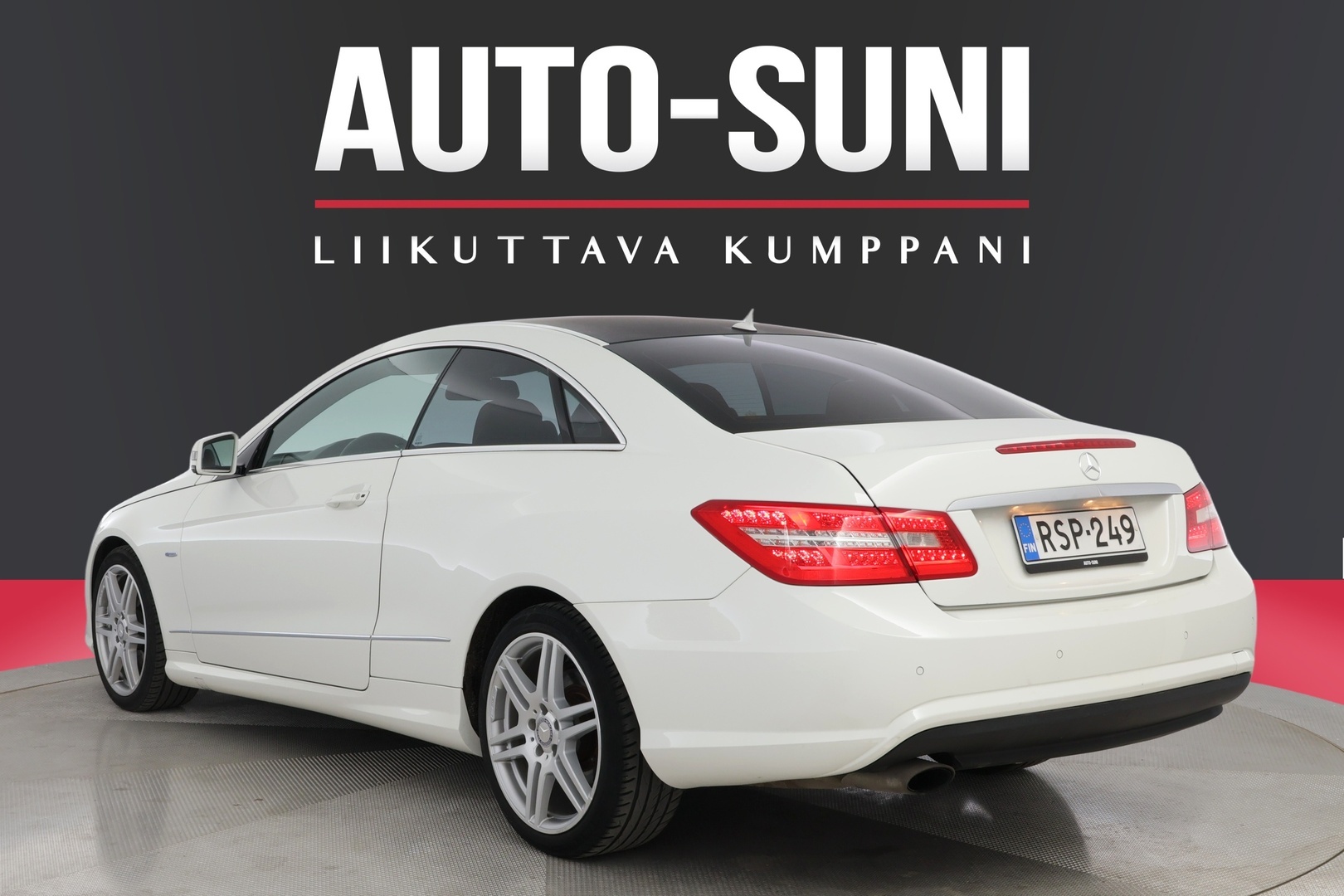 MERCEDES-BENZ E 2010